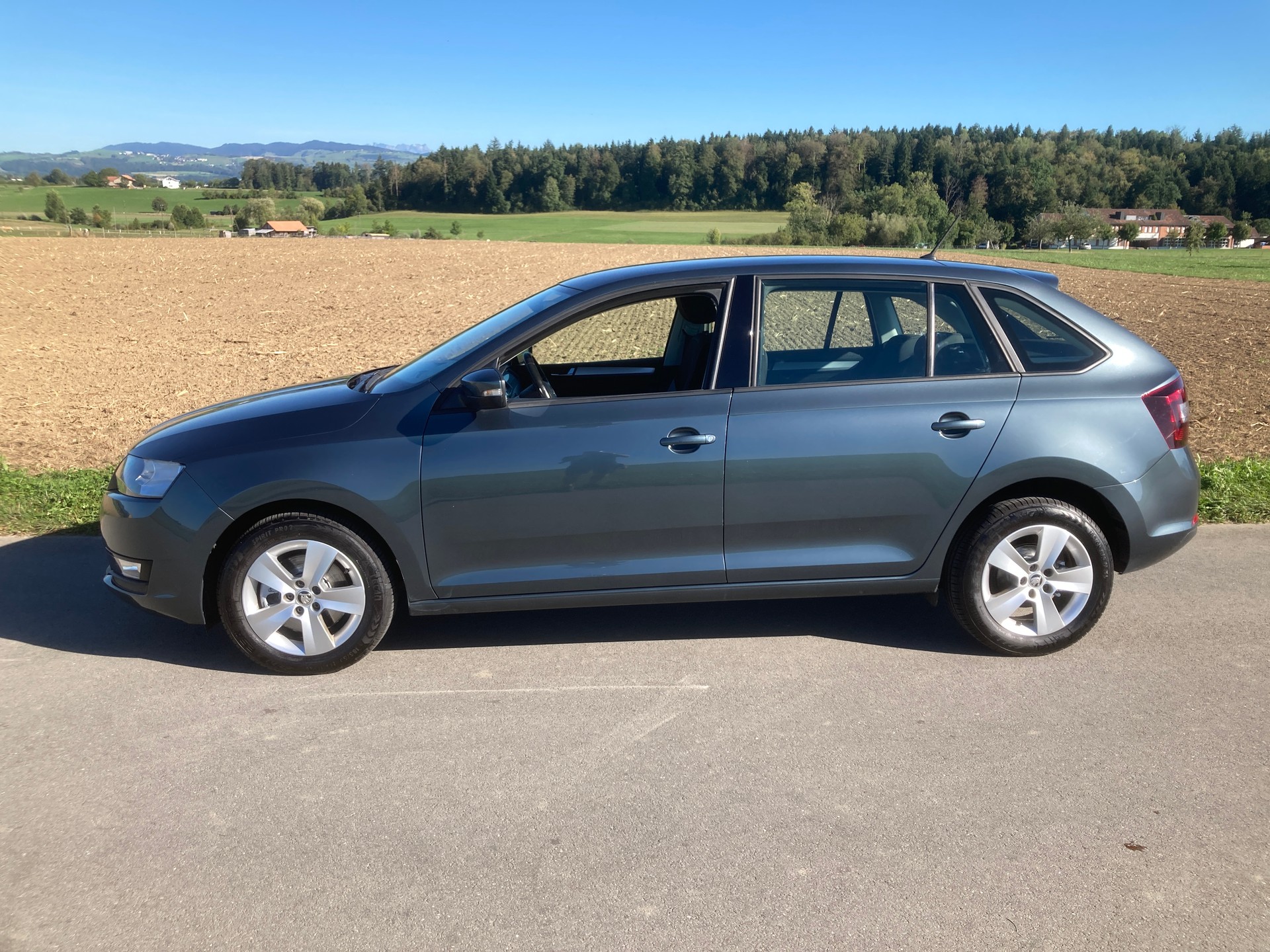 SKODA Rapid Spaceback 1.0 TSI Swiss Line-image-4