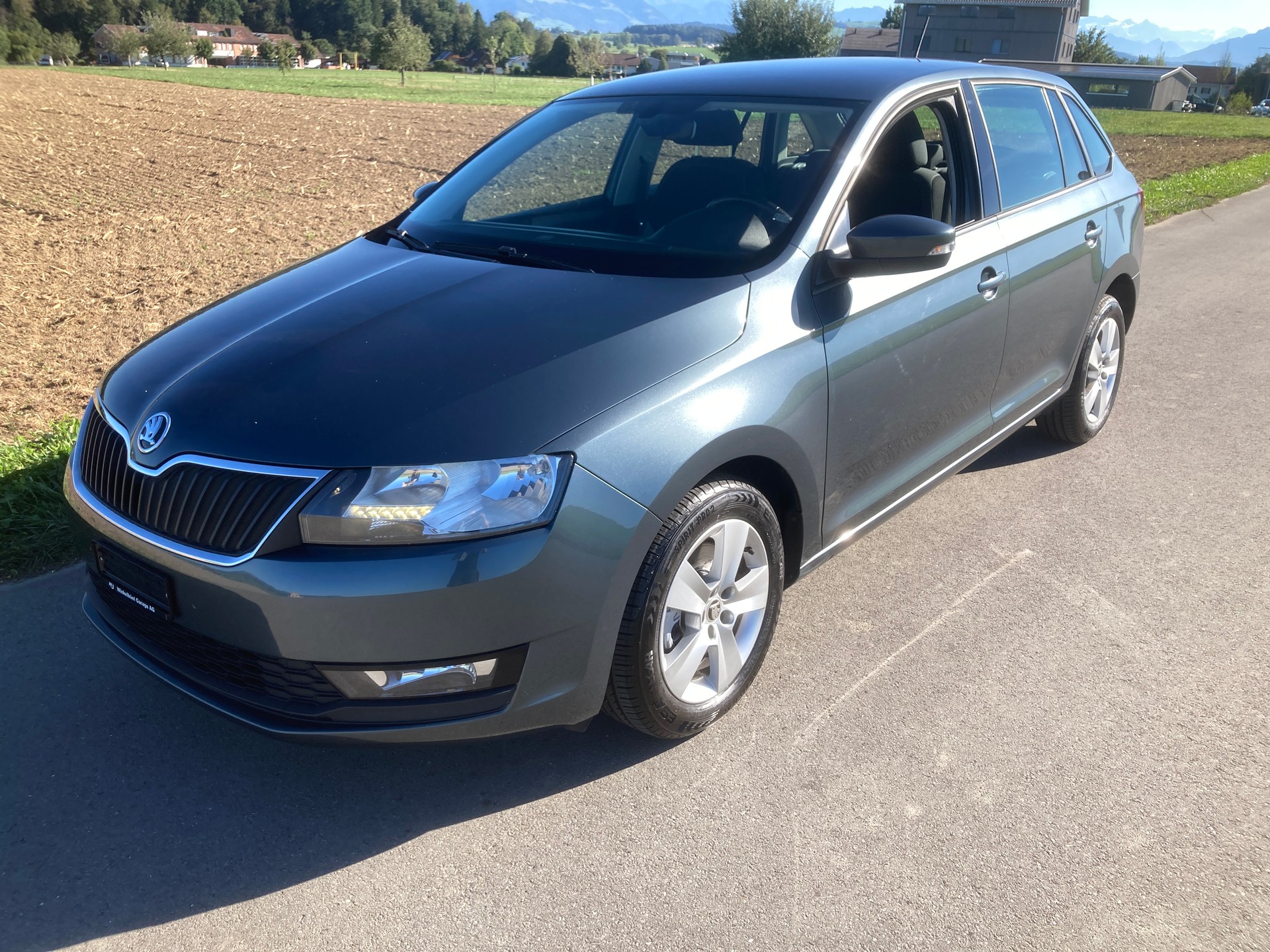 SKODA Rapid Spaceback 1.0 TSI Swiss Line-image-0