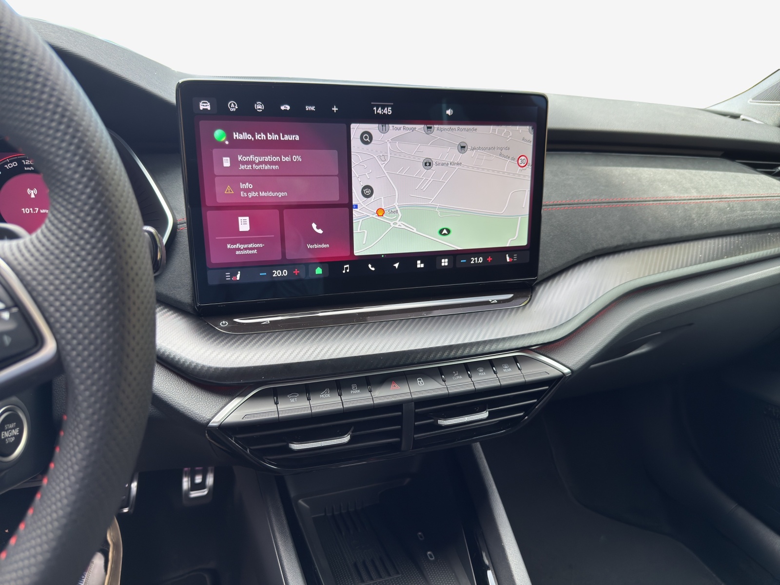 SKODA Octavia Combi 2.0 TSI DSG RS 30 Years Edition-image-10