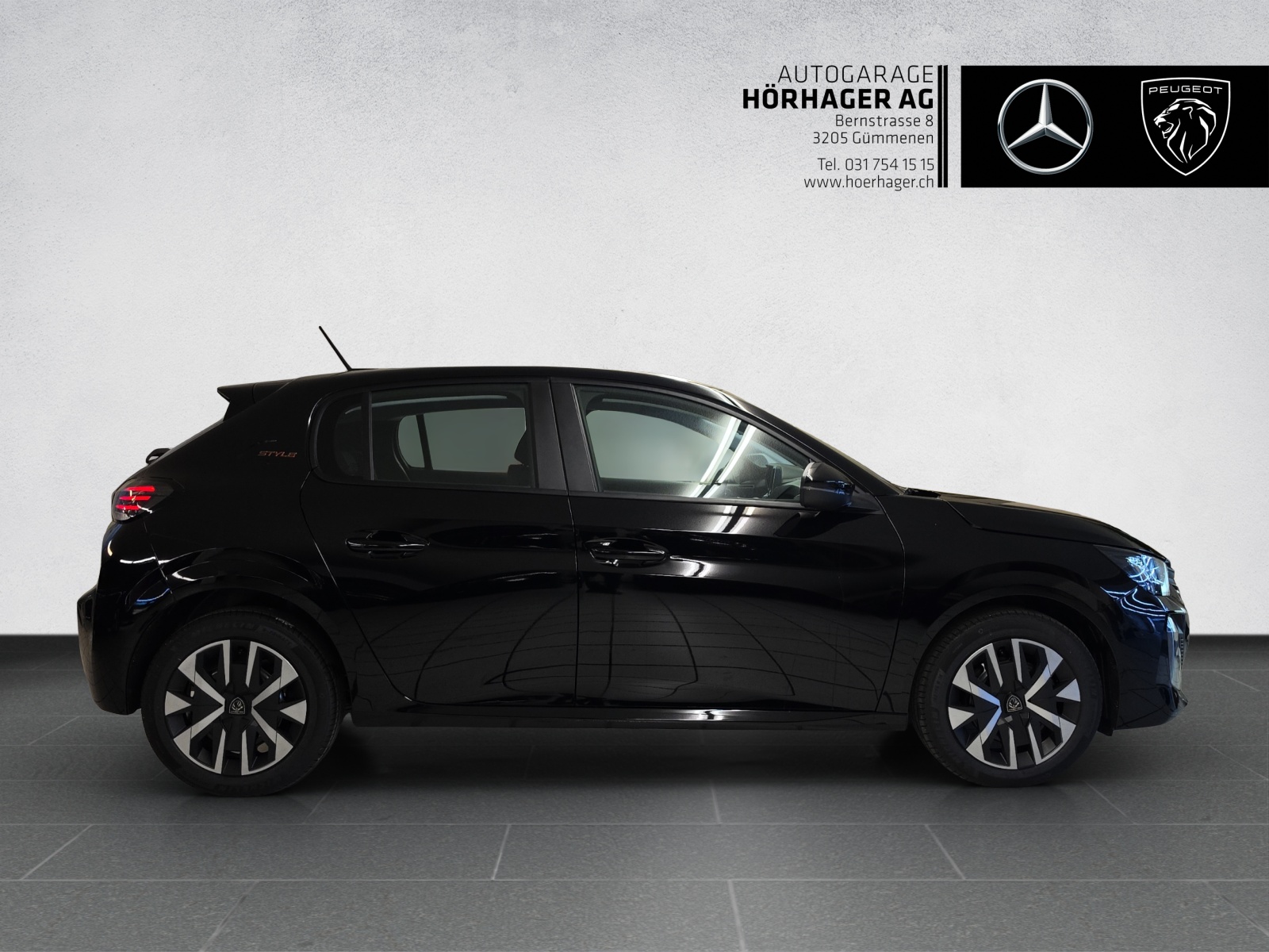PEUGEOT 208 1.2 PureTech Style-image-1