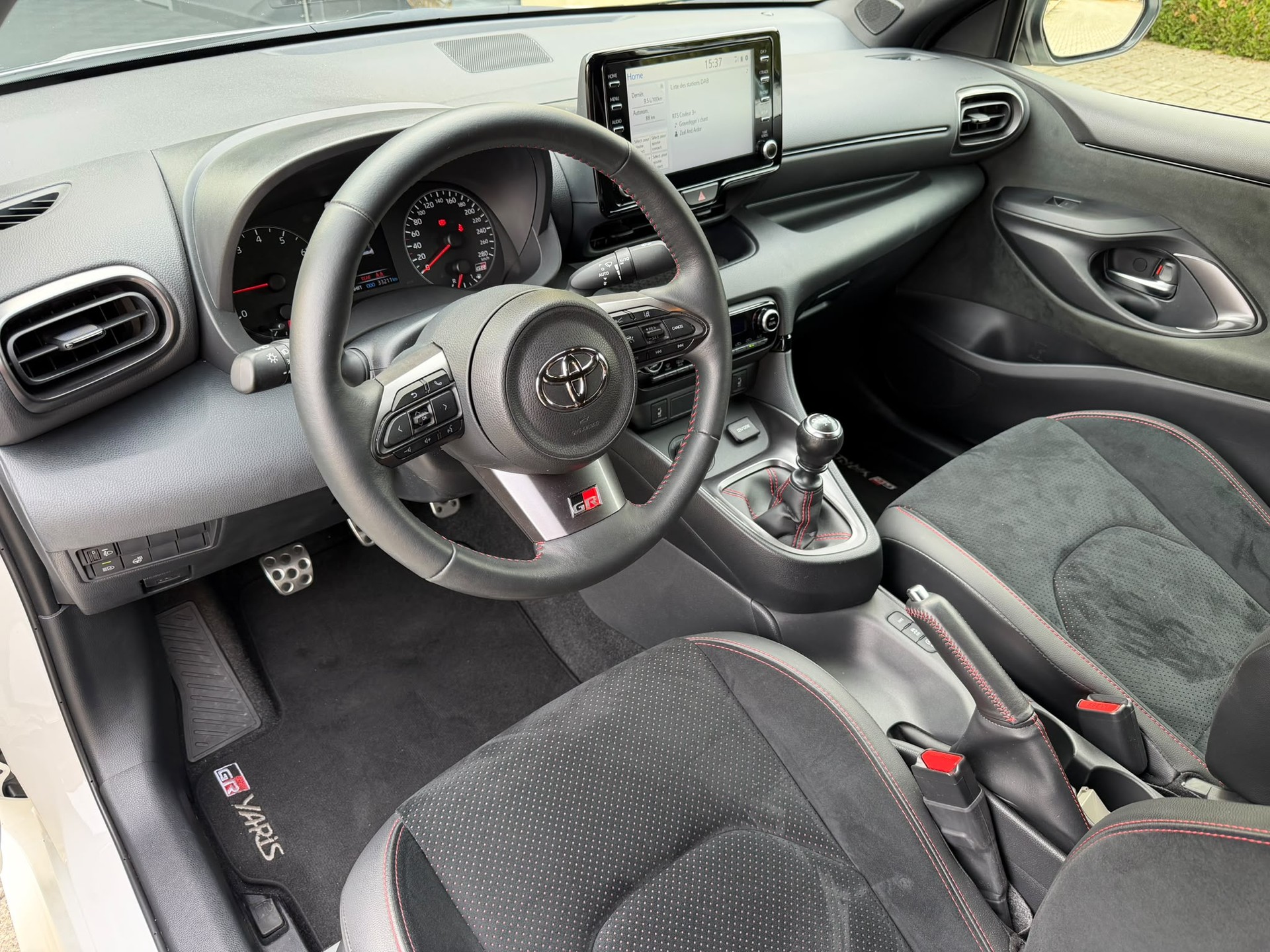TOYOTA Yaris 1.6 GR Sport * Milltek Exhaust * H&R * Wheels Tomasson Superlight *-image-1