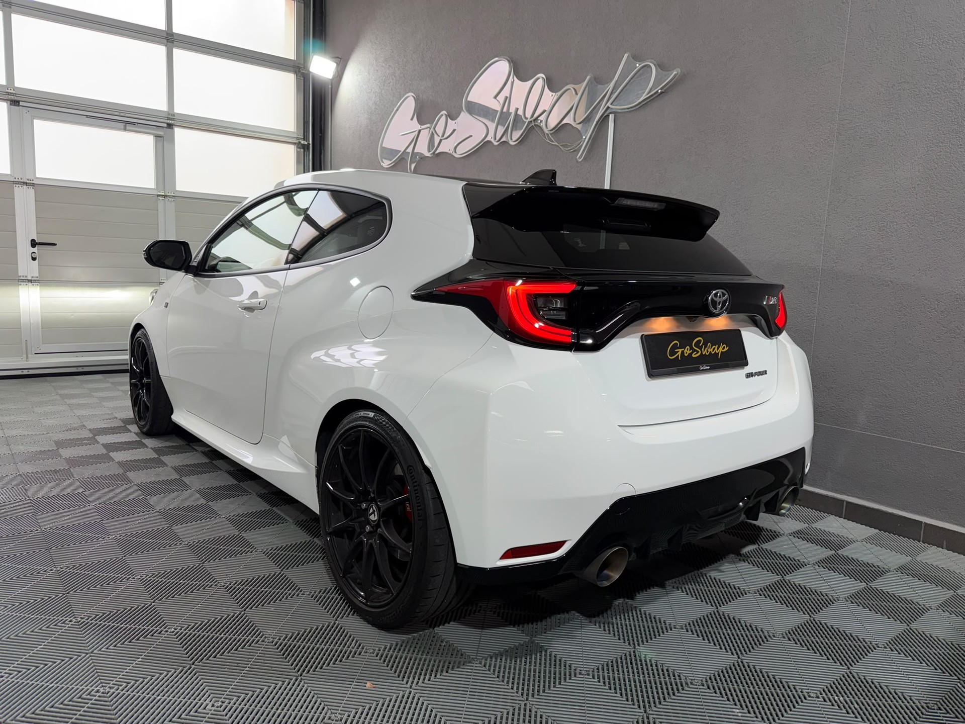 TOYOTA Yaris 1.6 GR Sport * Milltek Exhaust * H&R * Wheels Tomasson Superlight *-image-4
