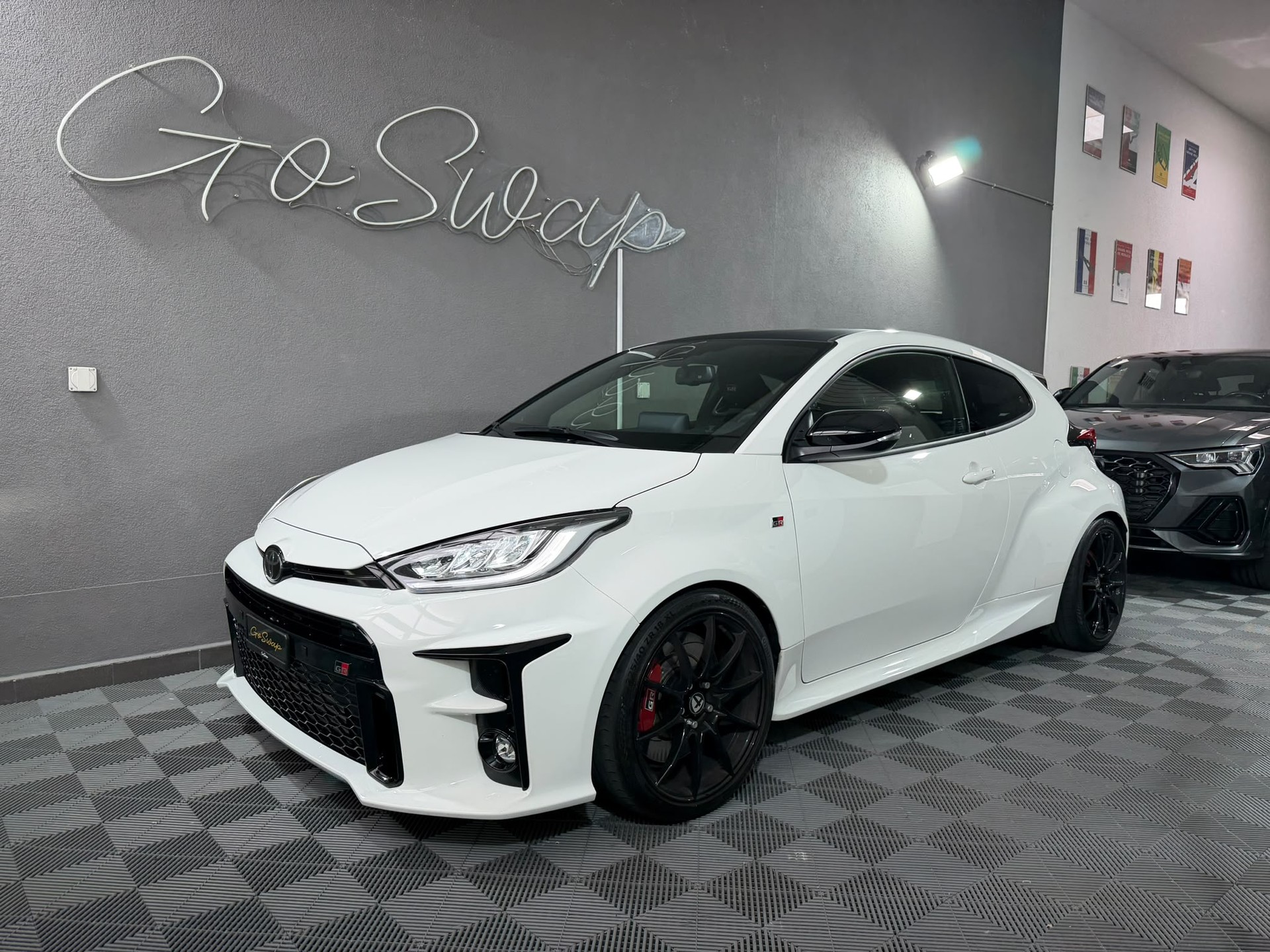 TOYOTA Yaris 1.6 GR Sport * Milltek Exhaust * H&R * Wheels Tomasson Superlight *-image-0