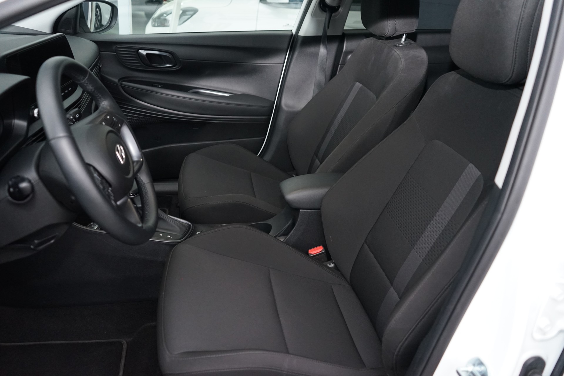 HYUNDAI i20 1.0 T-GDi Vertex DCT-image-11