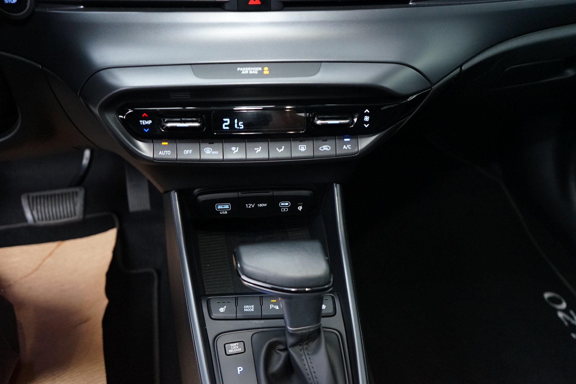 HYUNDAI i20 1.0 T-GDi Vertex DCT-image-16