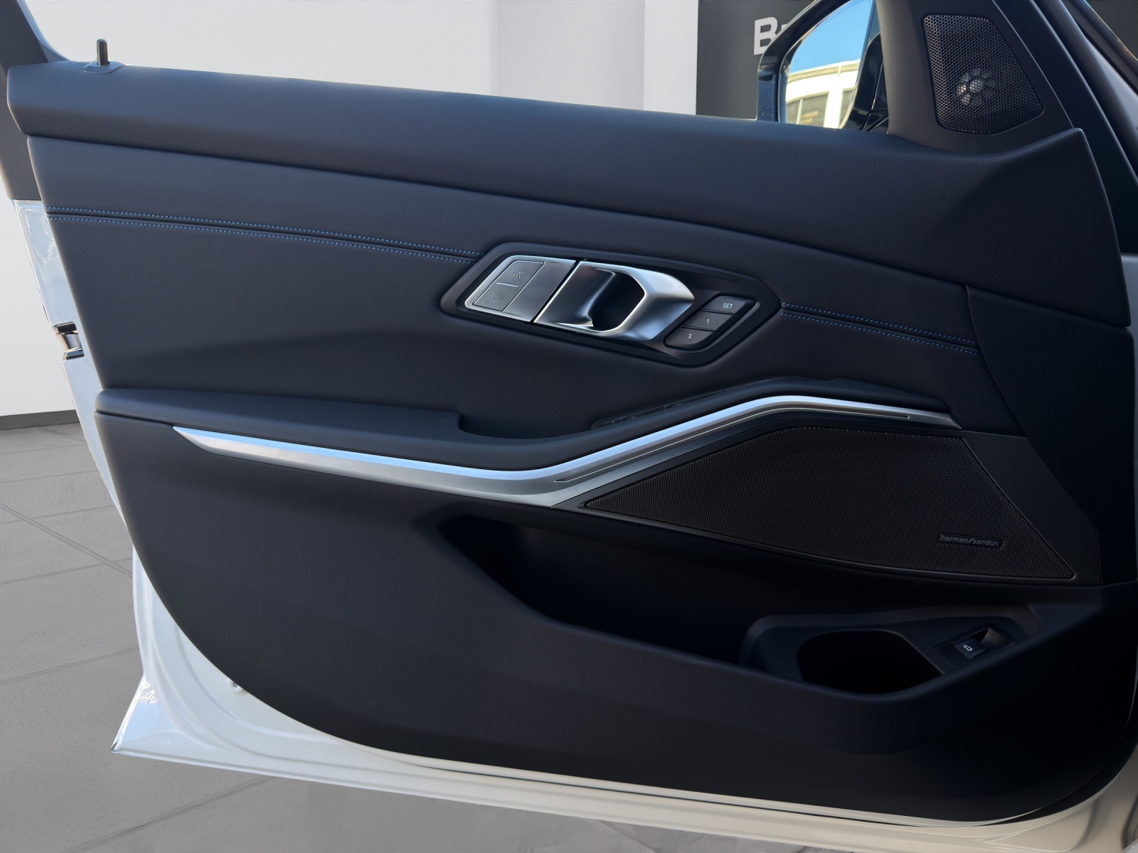 BMW M340i xDrive Touring-image-19