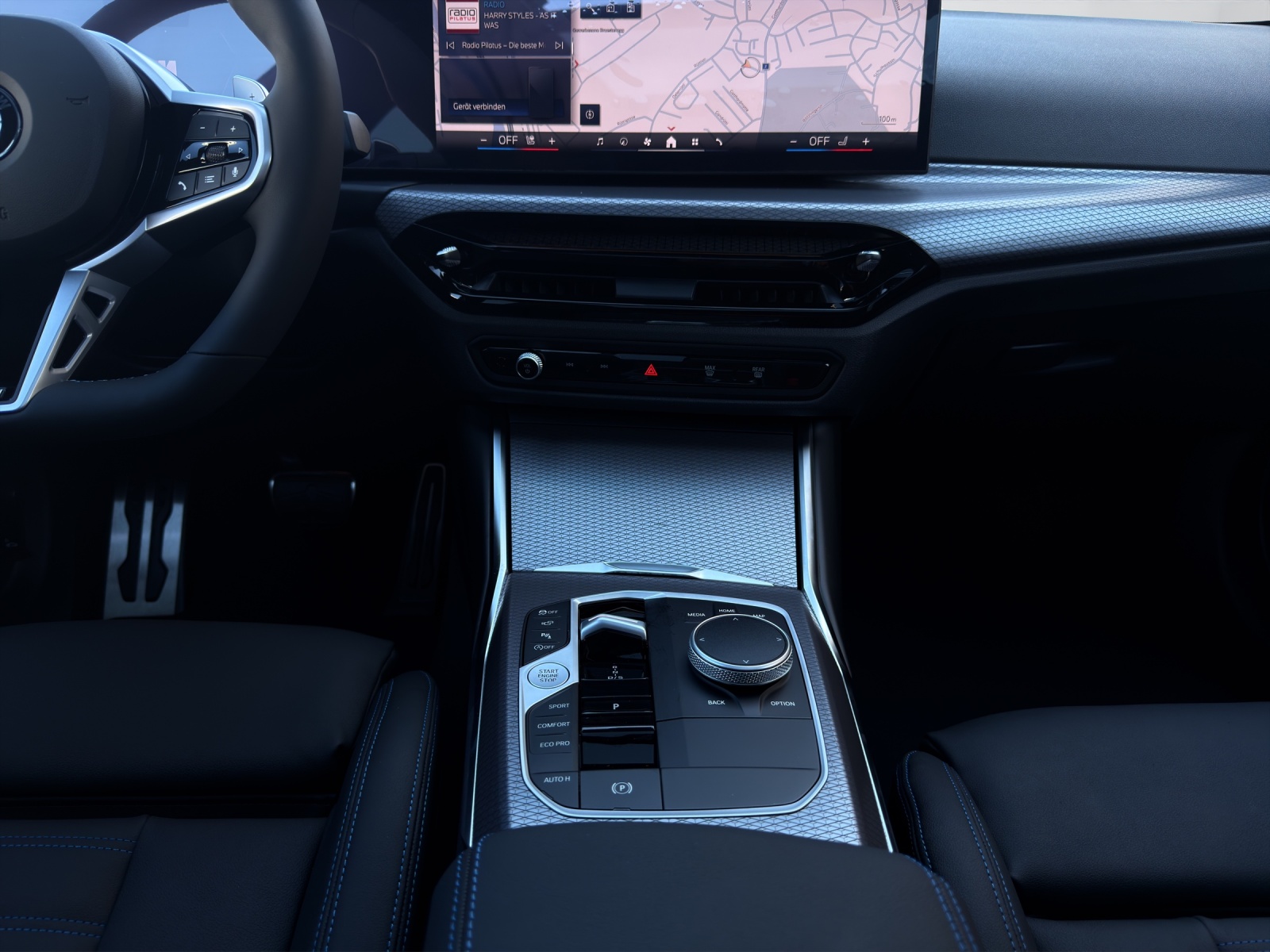 BMW M340i xDrive Touring-image-17