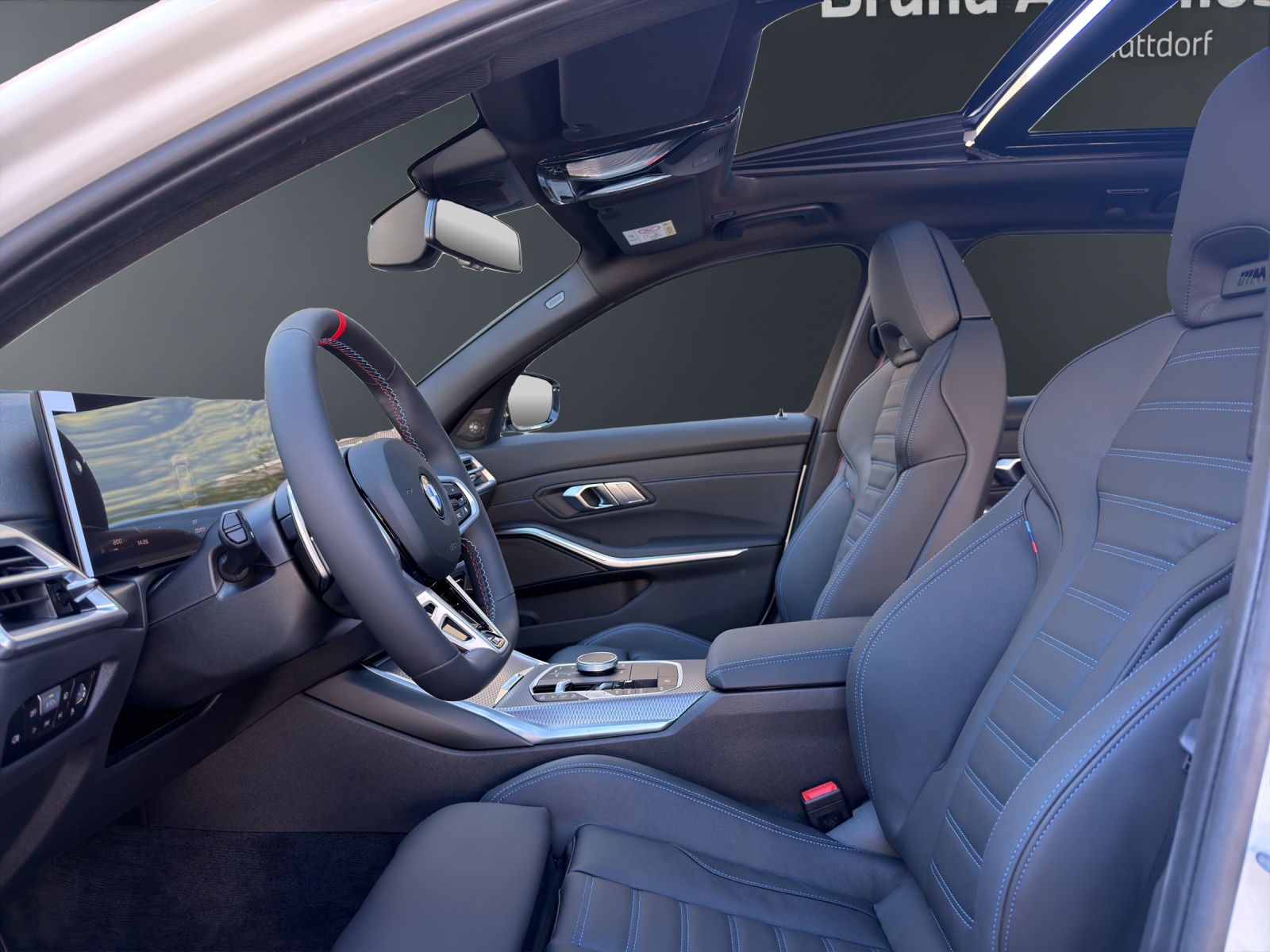 BMW M340i xDrive Touring-image-10