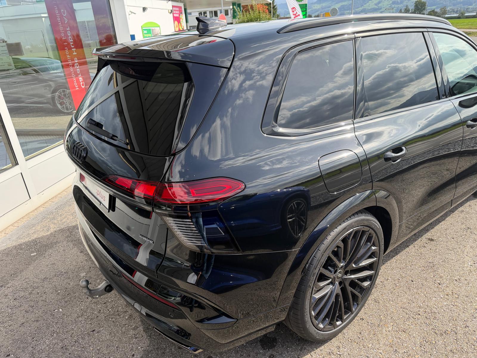 AUDI Q7 SUV TDI quattro 220 kW-image-4