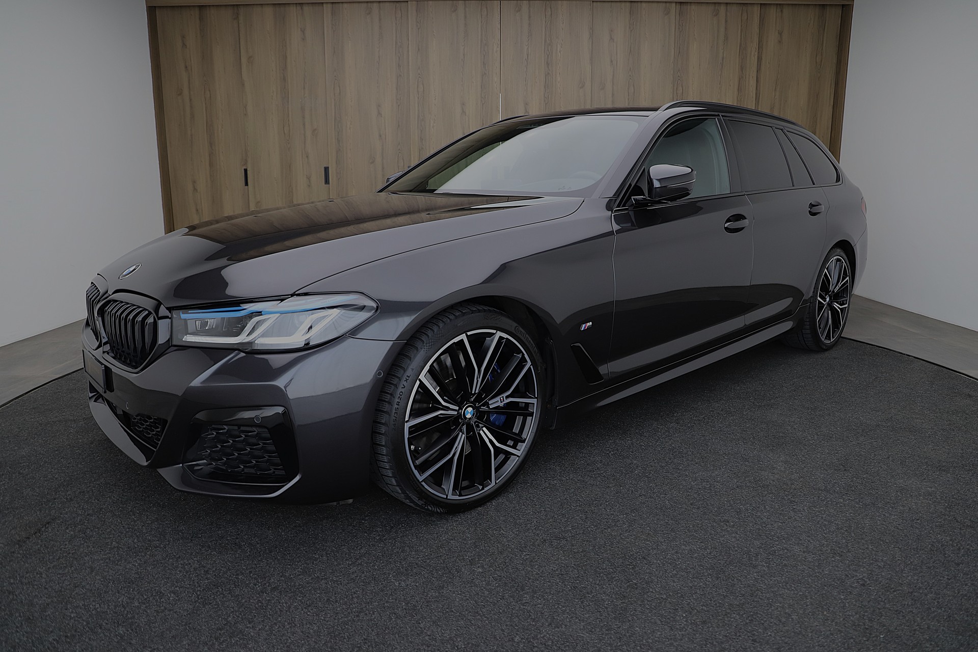BMW 530d xDrive 48V Touring M Sport Steptronic