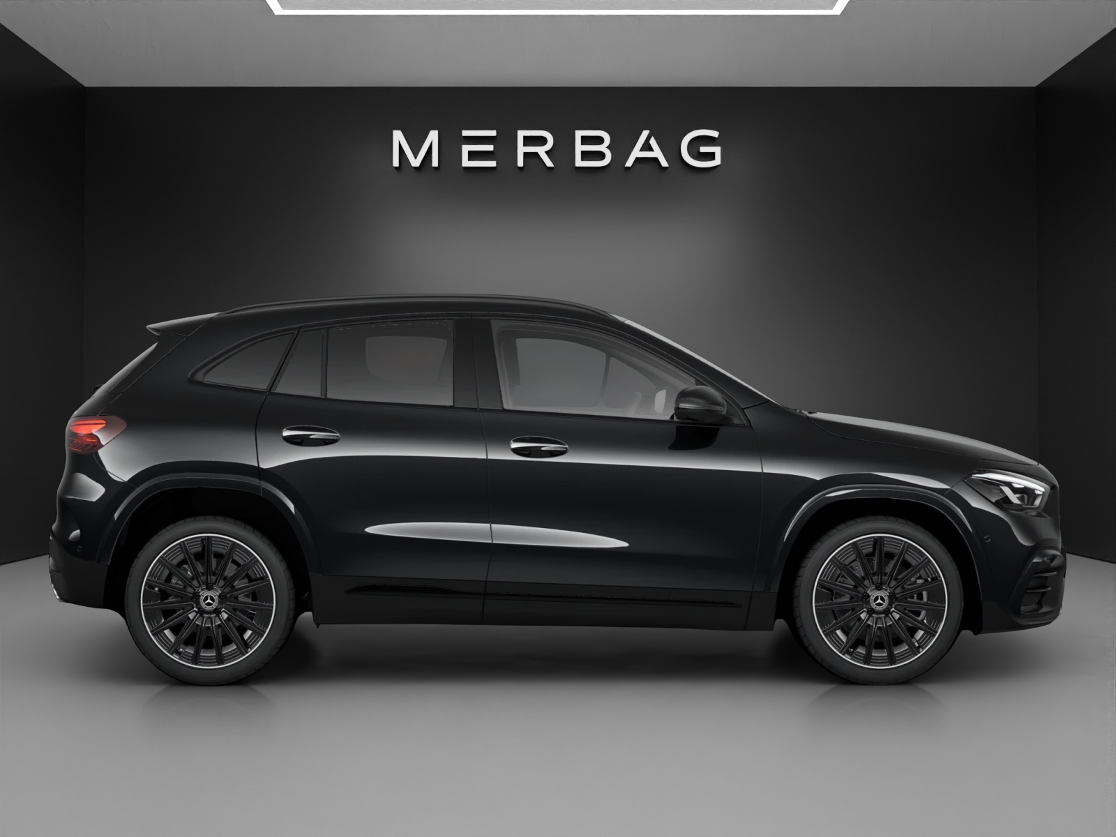 MERCEDES-BENZ GLA 220d 4Matic 8G-DCT-image-1
