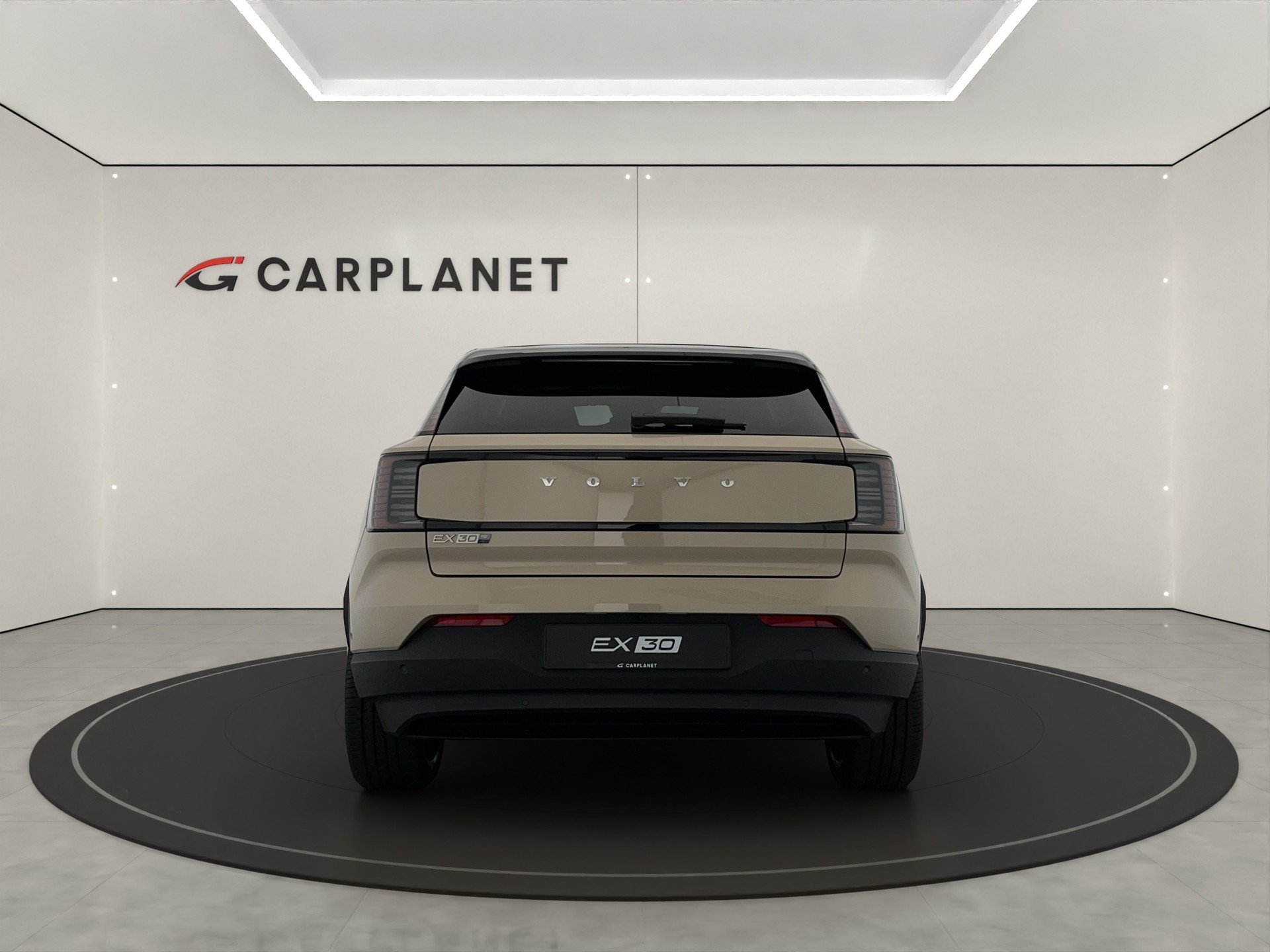 VOLVO EX30 P8 AWD-image-1