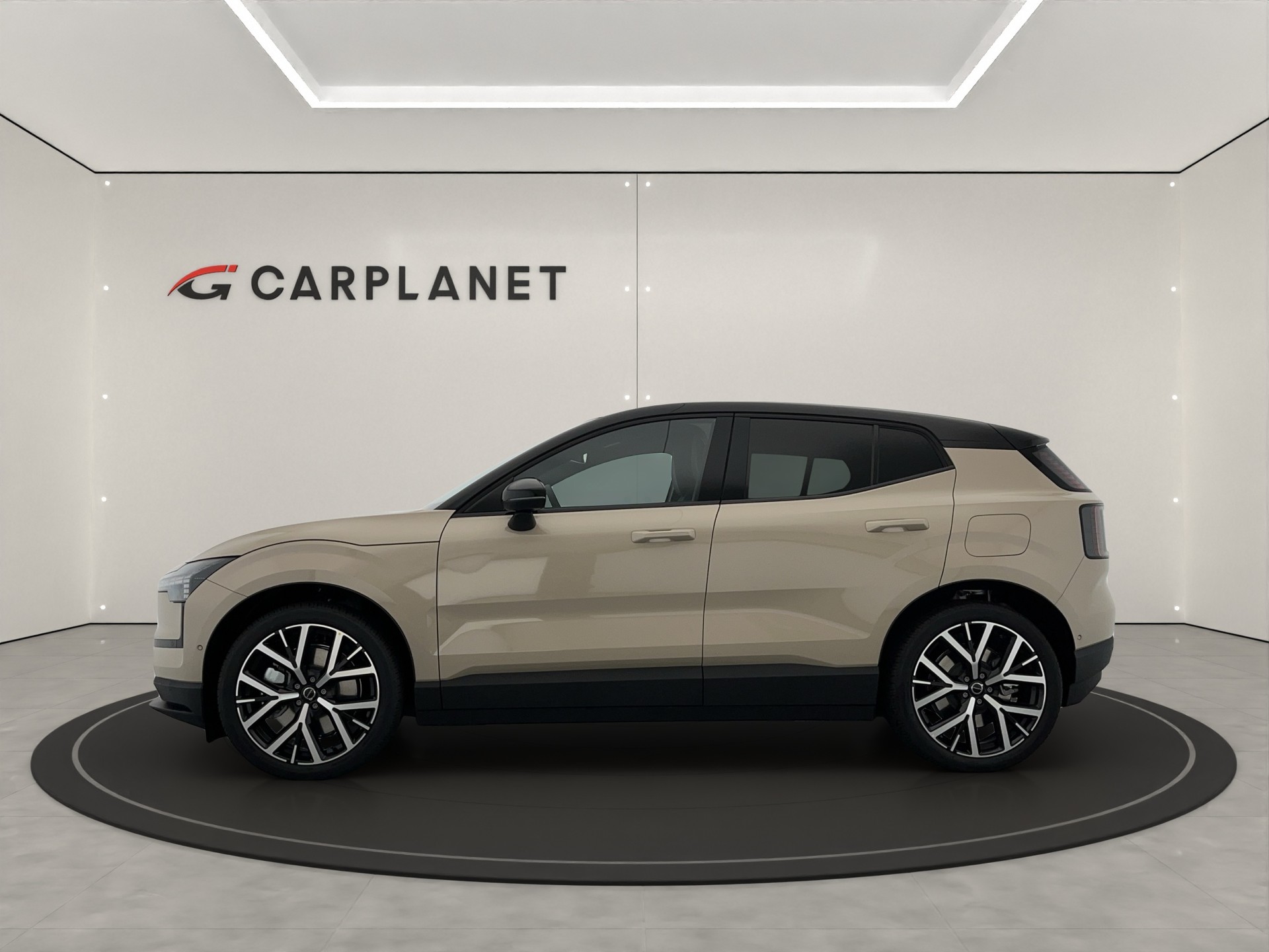 VOLVO EX30 P8 AWD-image-2