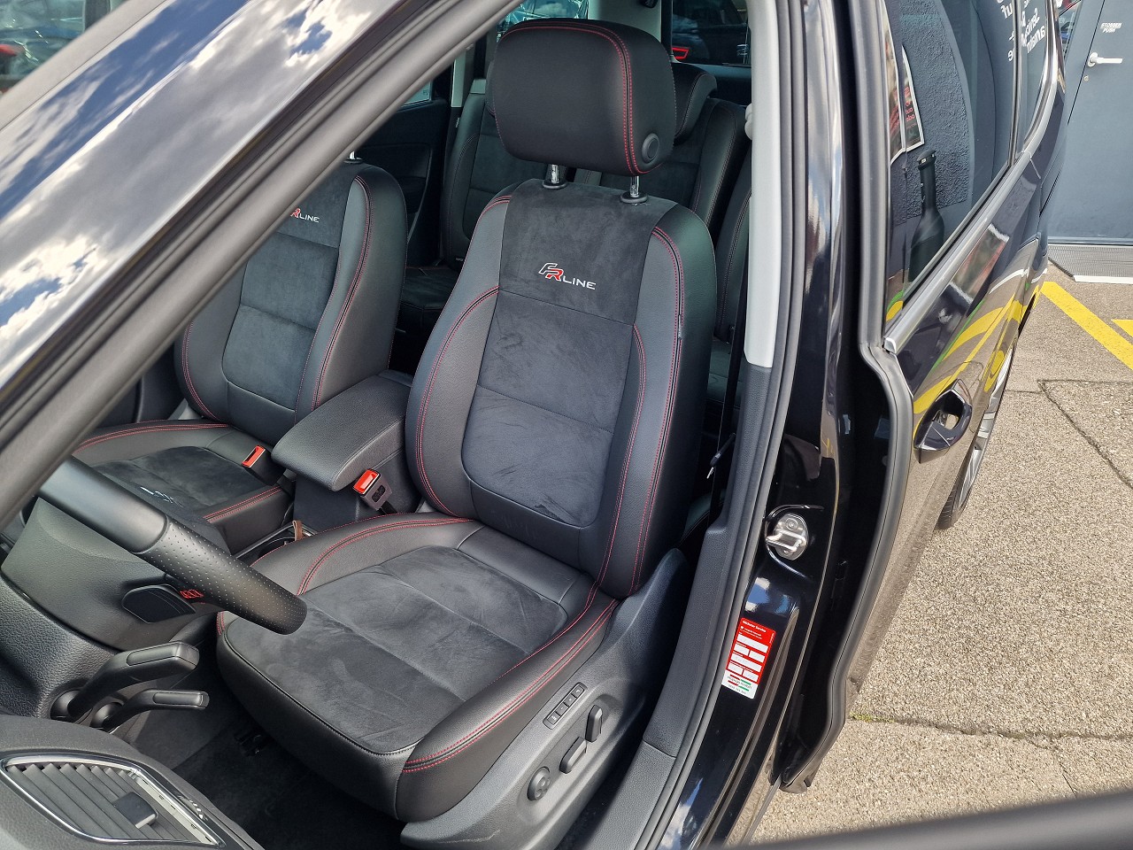 SEAT Alhambra 1.4 TSI DSG SWISS FR2-image-10