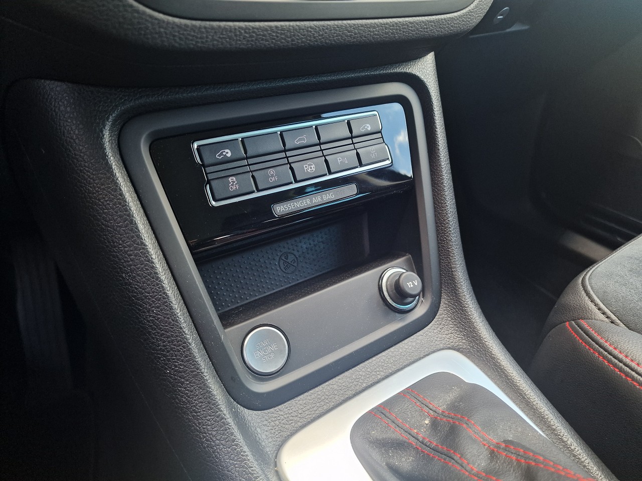 SEAT Alhambra 1.4 TSI DSG SWISS FR2-image-26