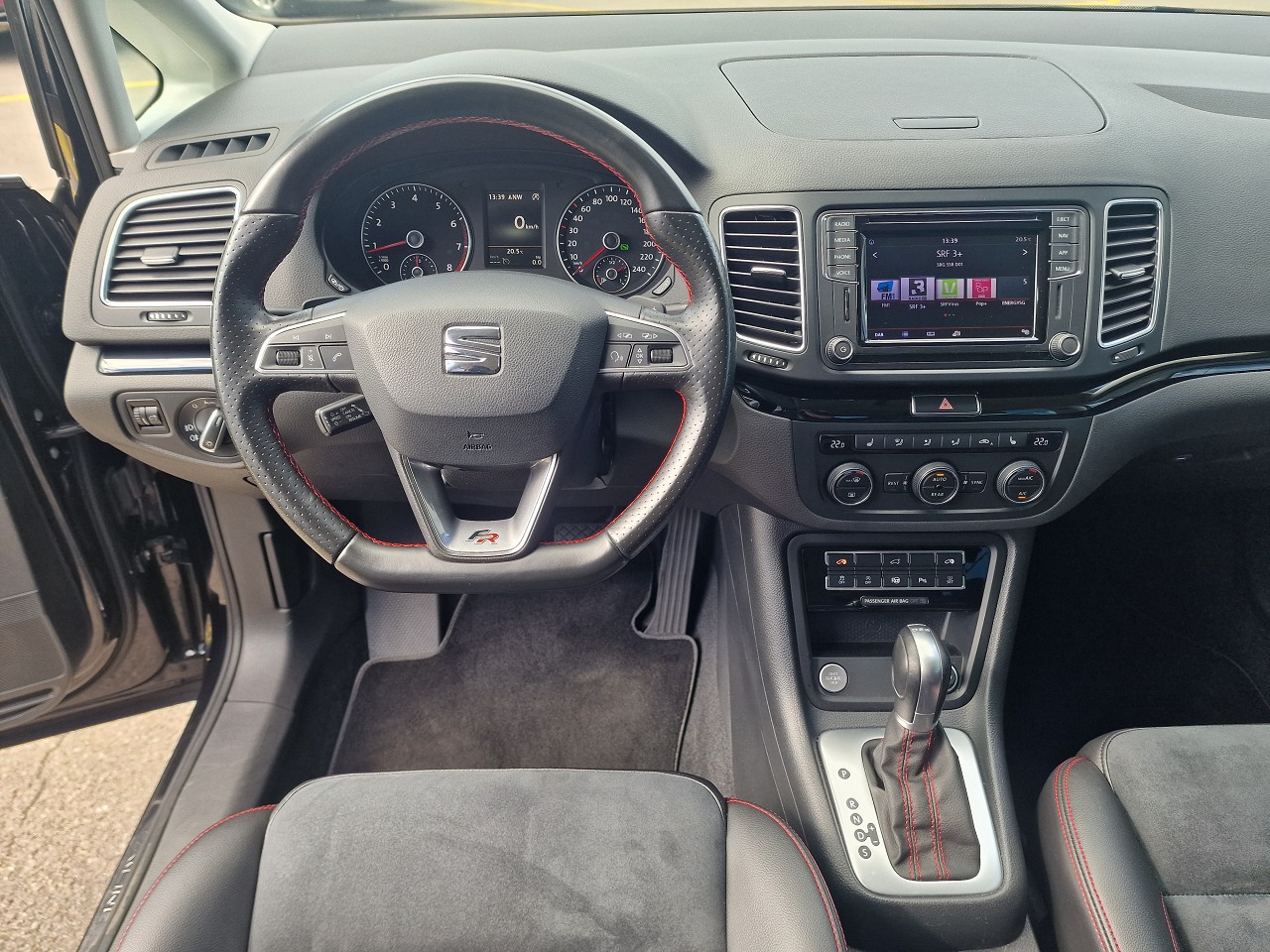 SEAT Alhambra 1.4 TSI DSG SWISS FR2-image-17