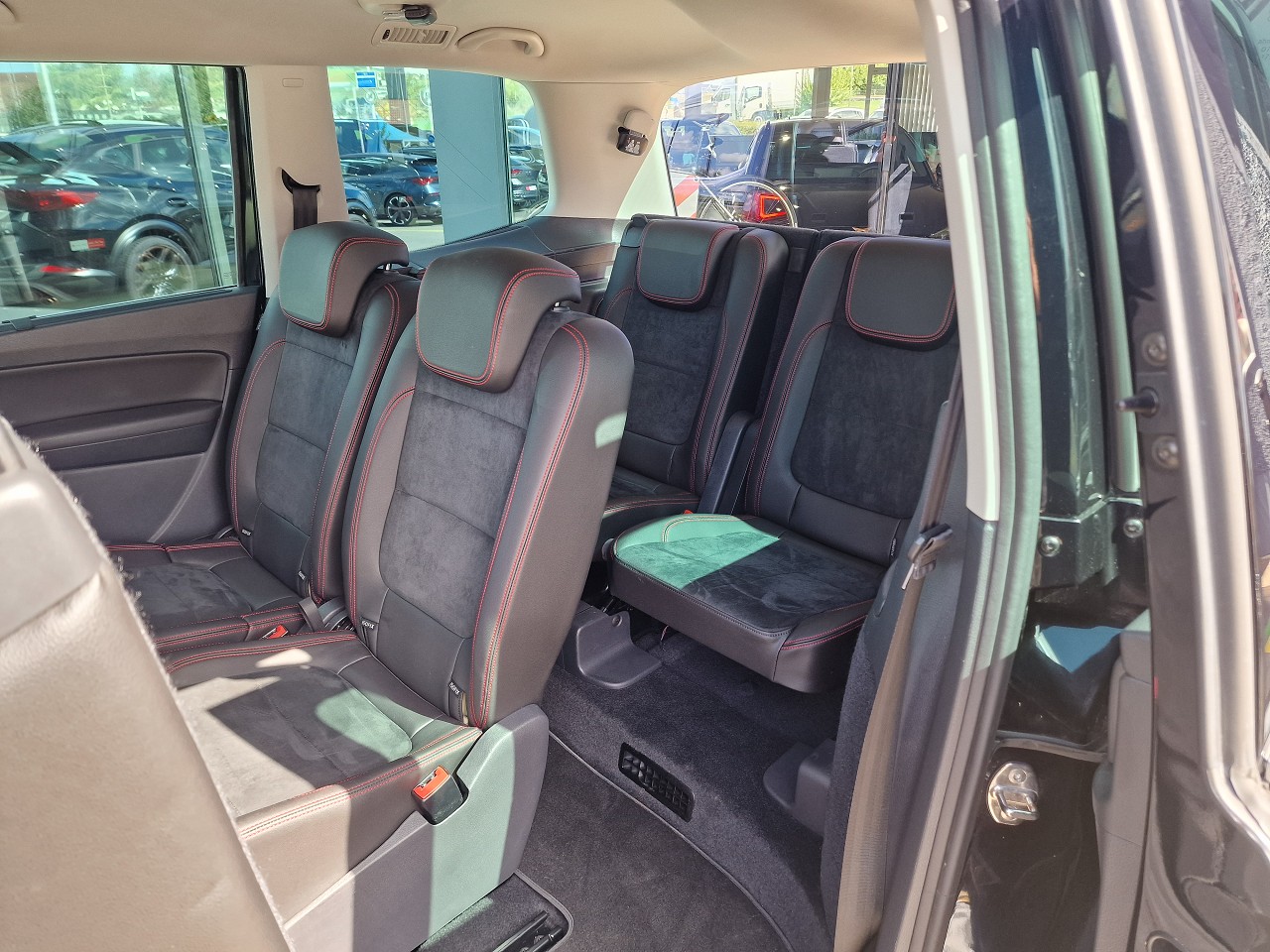 SEAT Alhambra 1.4 TSI DSG SWISS FR2-image-13
