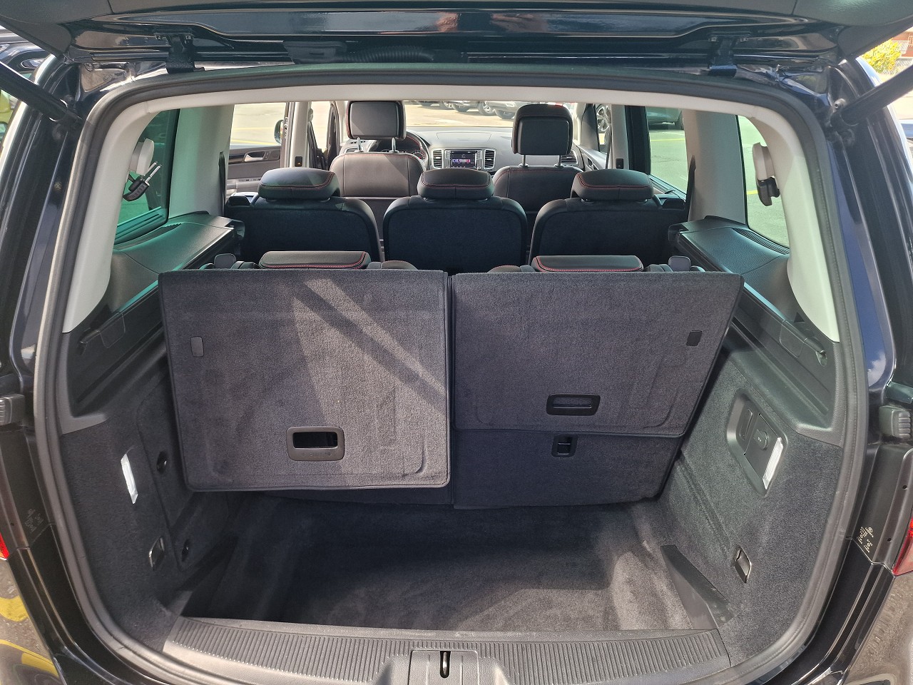 SEAT Alhambra 1.4 TSI DSG SWISS FR2-image-14