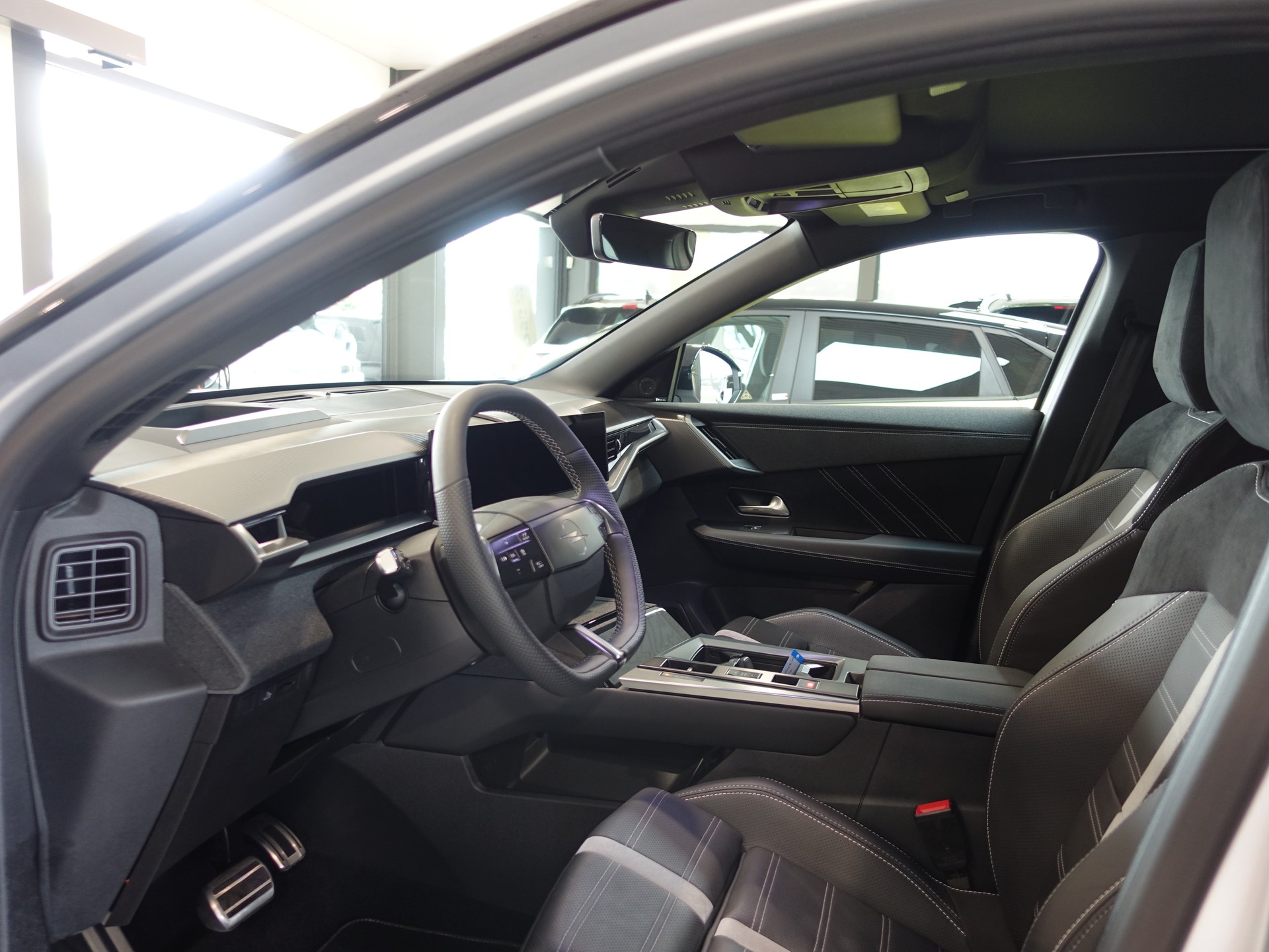 OPEL Grandland El. 73kWh Ultimate 4x4 8JAHRE GARANTIE-image-8