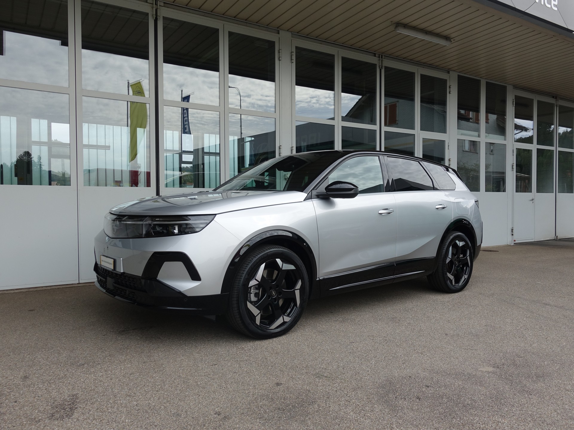 OPEL Grandland El. 73kWh Ultimate 4x4 8JAHRE GARANTIE-image-18