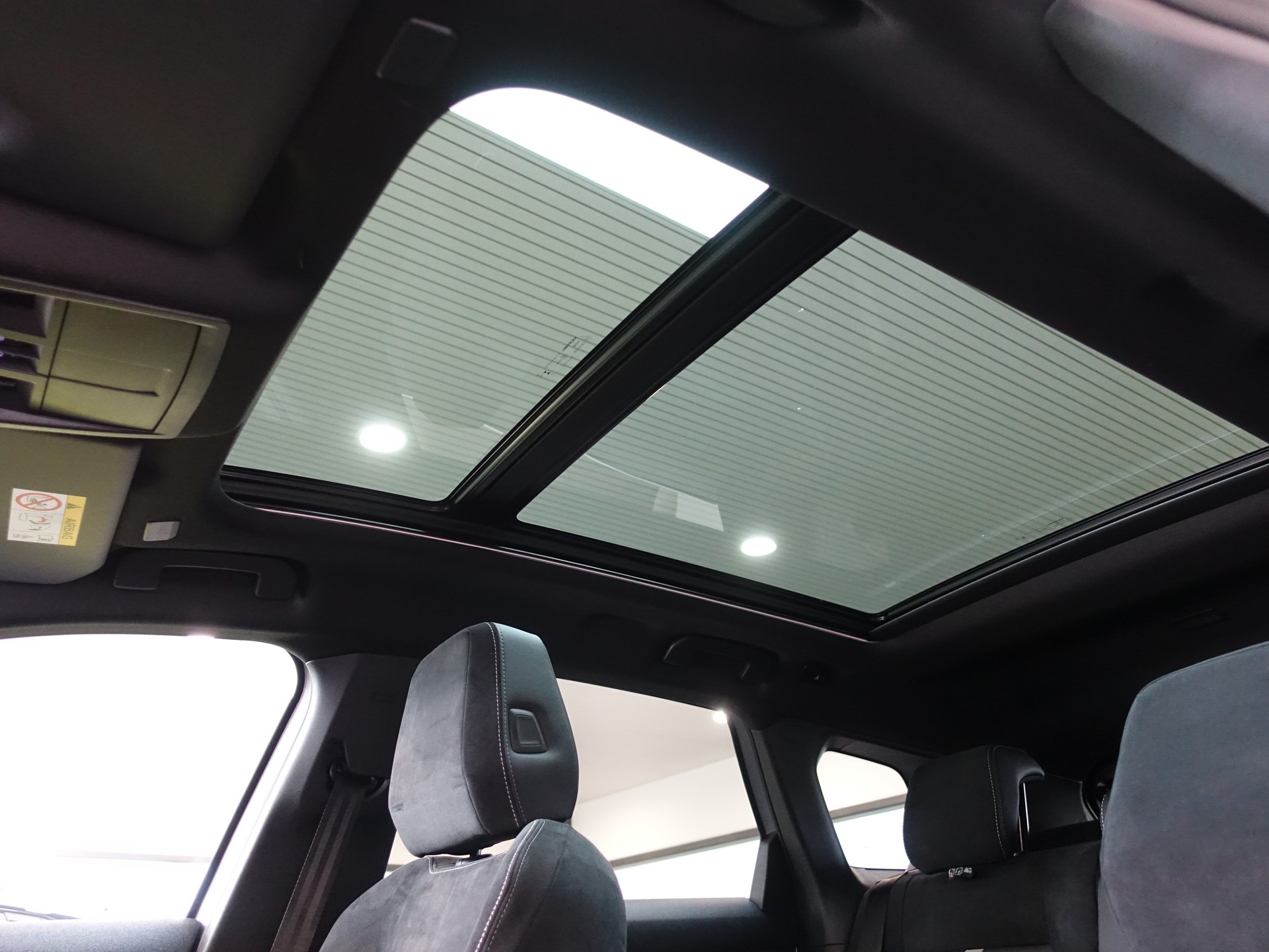 OPEL Grandland El. 73kWh Ultimate 4x4 8JAHRE GARANTIE-image-16