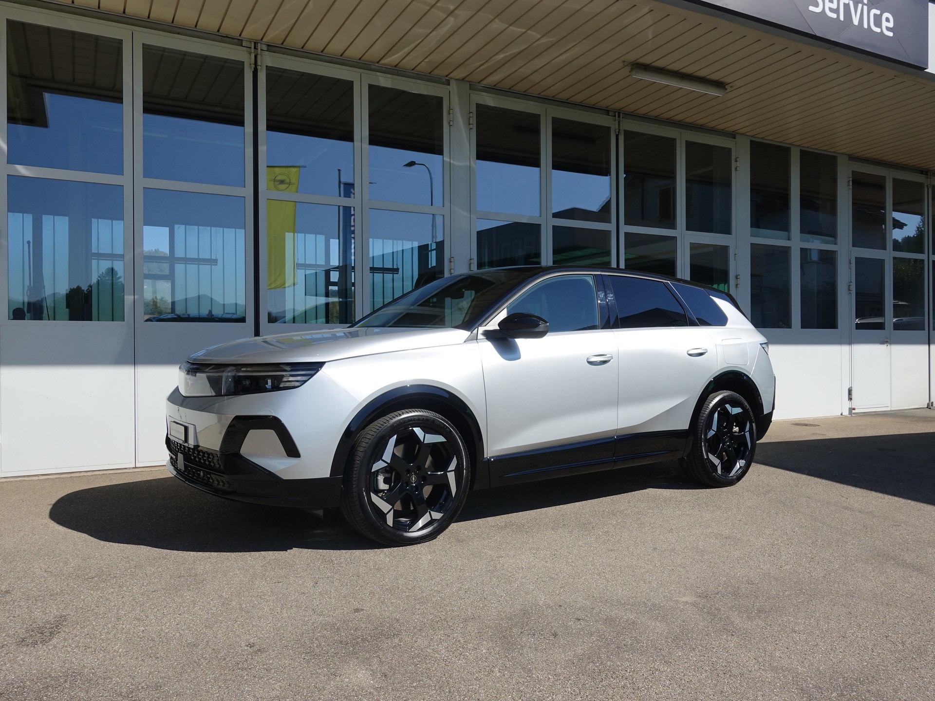 OPEL Grandland El. 73kWh Ultimate 4x4 8JAHRE GARANTIE