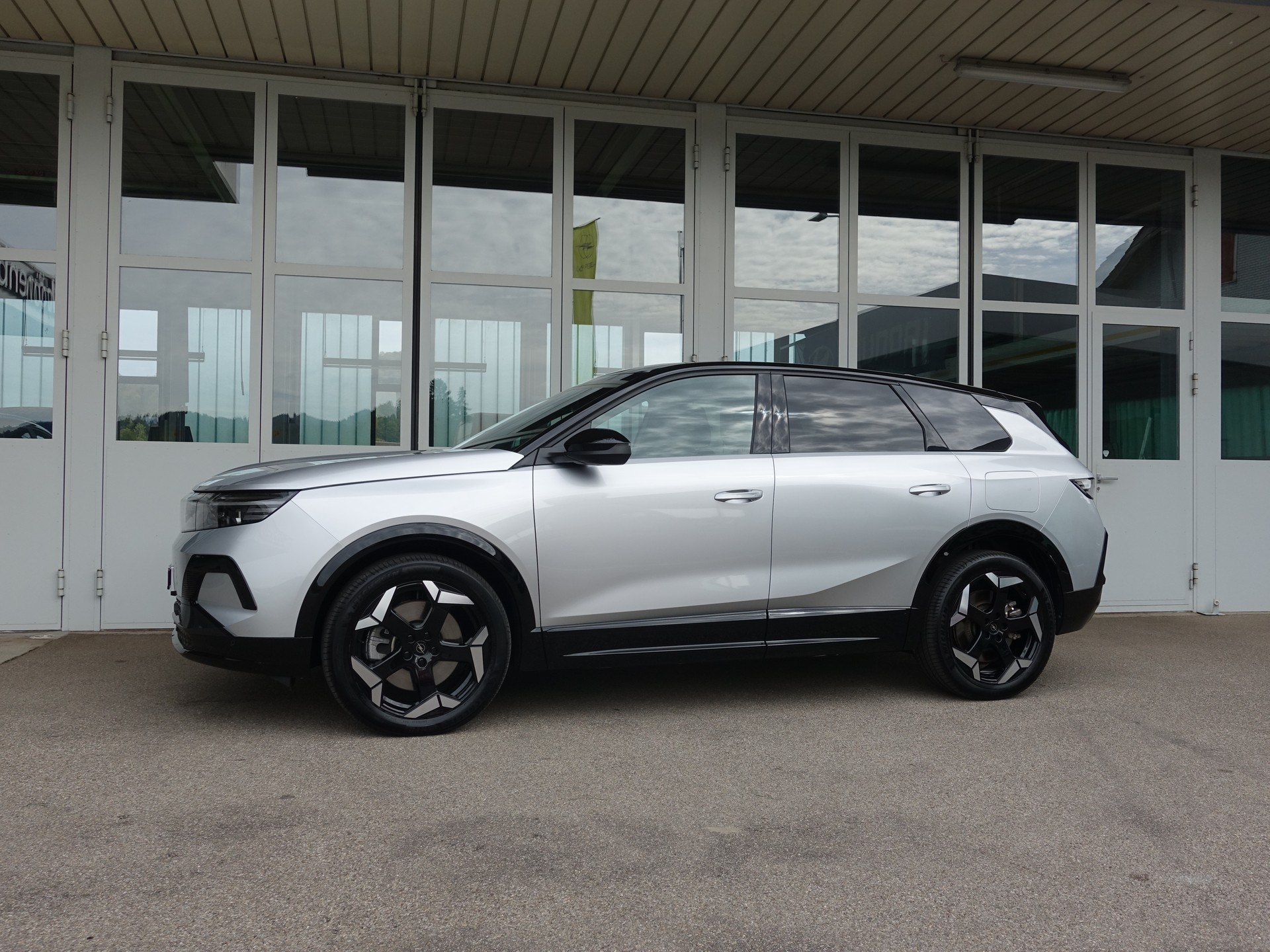 OPEL Grandland El. 73kWh Ultimate 4x4 8JAHRE GARANTIE-image-20