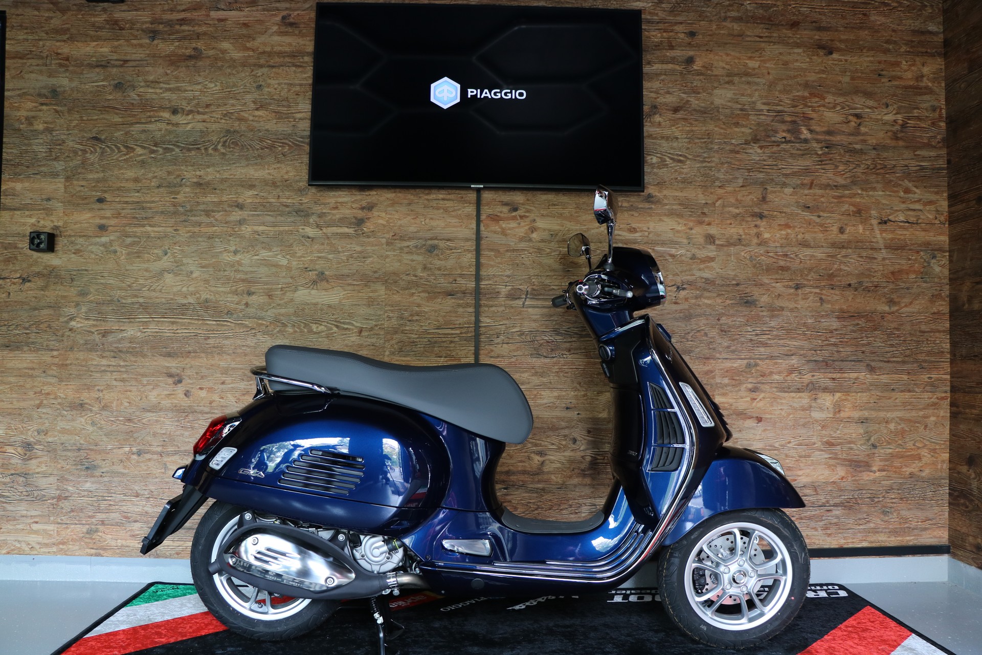 PIAGGIO Vespa GTS