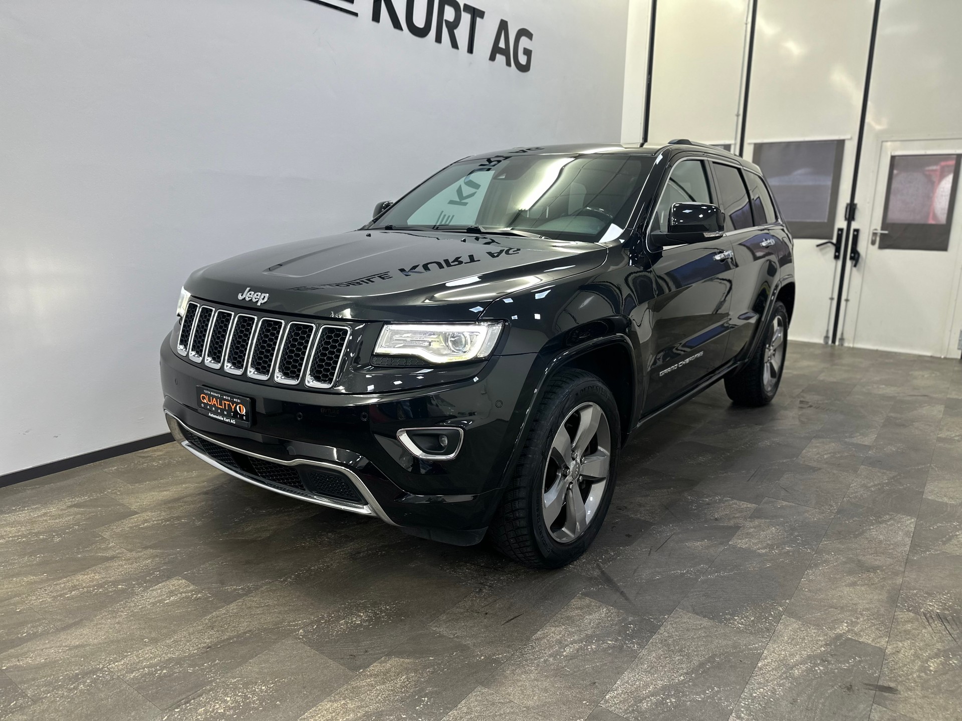 JEEP Grand Cherokee 3.0 CRD Overland Automatic-image-5