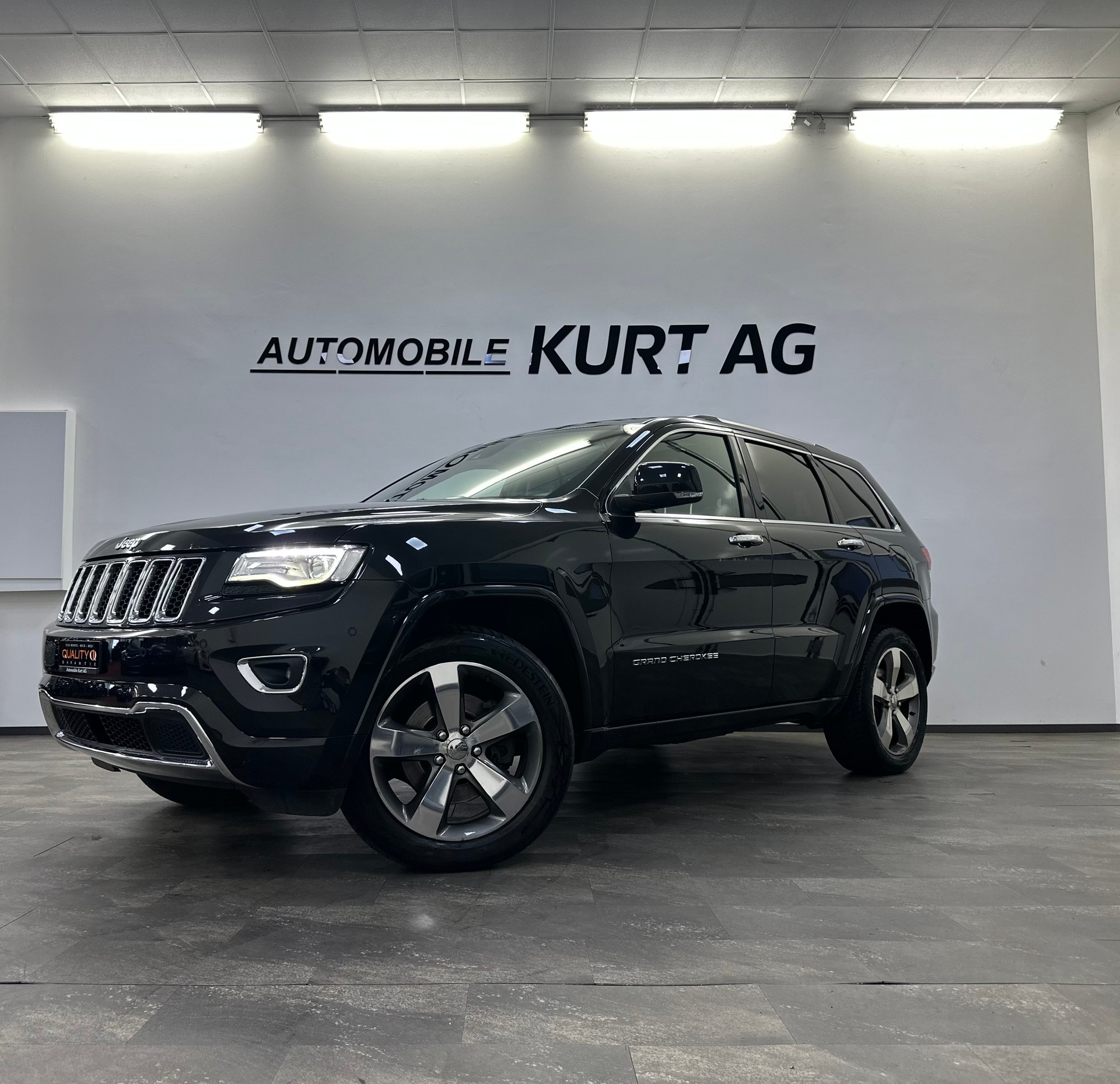 JEEP Grand Cherokee 3.0 CRD Overland Automatic-image-1