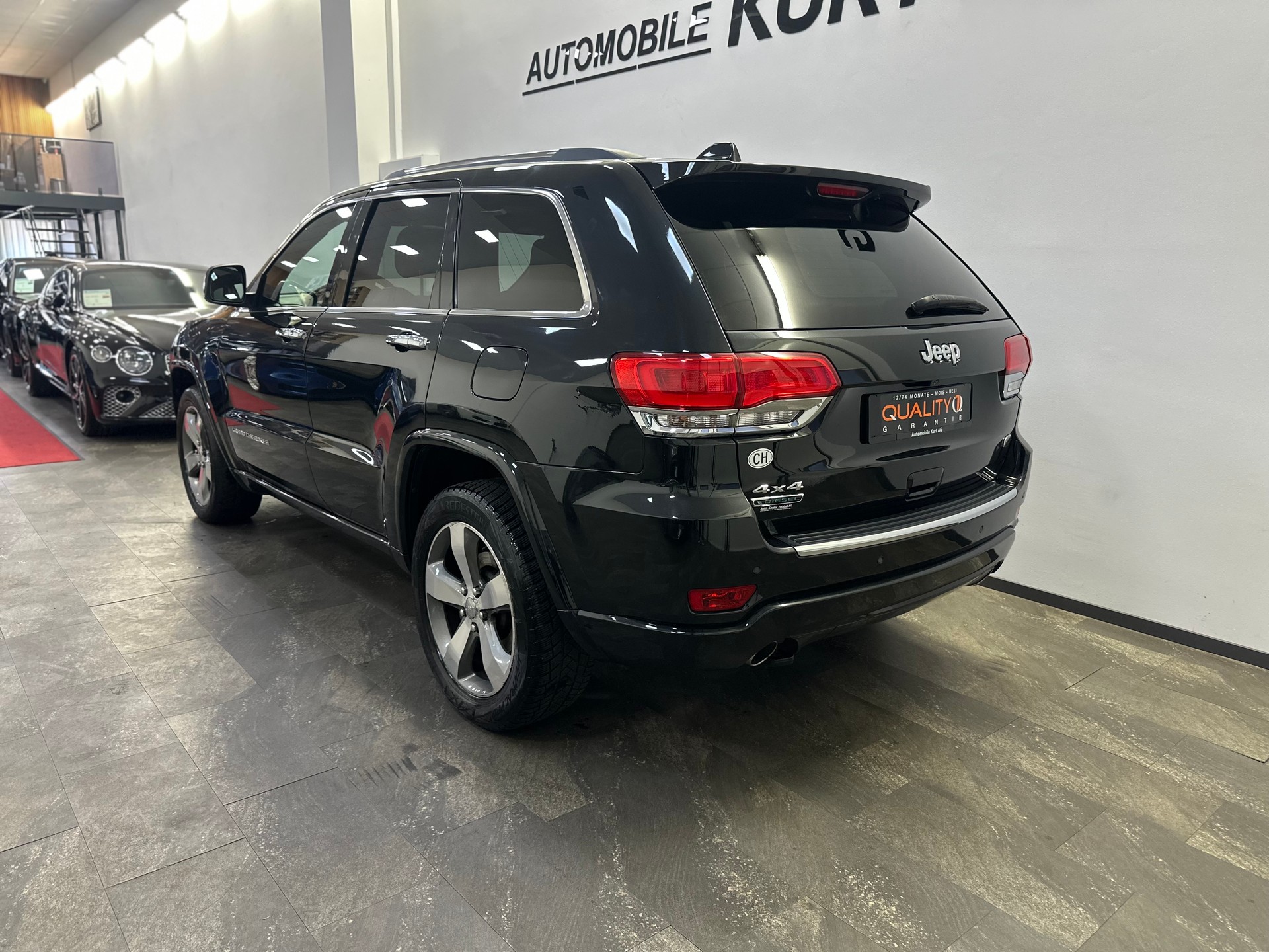 JEEP Grand Cherokee 3.0 CRD Overland Automatic-image-3