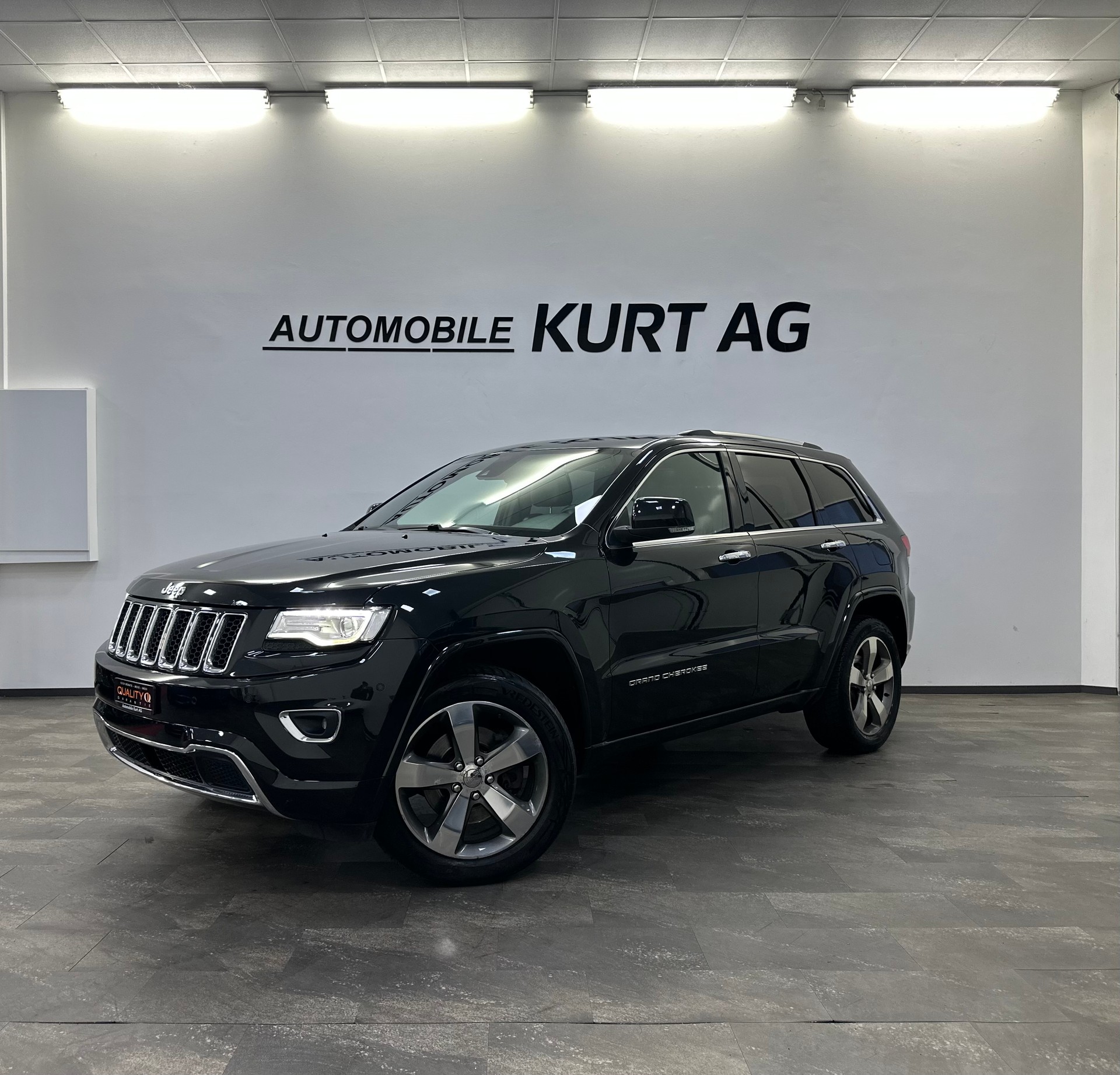 JEEP Grand Cherokee 3.0 CRD Overland Automatic-image-0