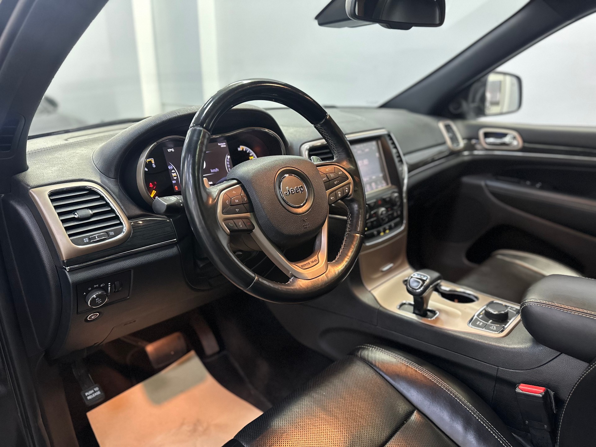 JEEP Grand Cherokee 3.0 CRD Overland Automatic-image-7