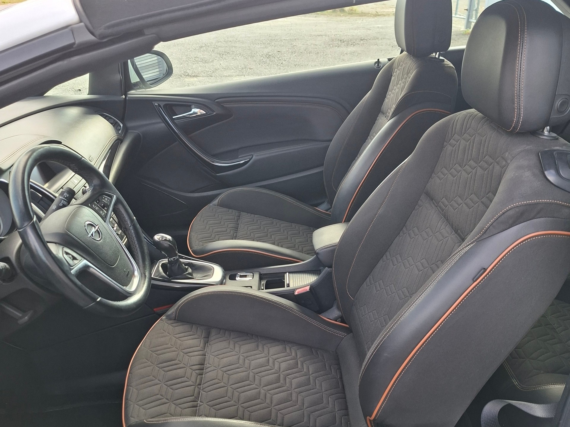 OPEL Cascada 1.4i 16V Turbo Cosmo-image-7
