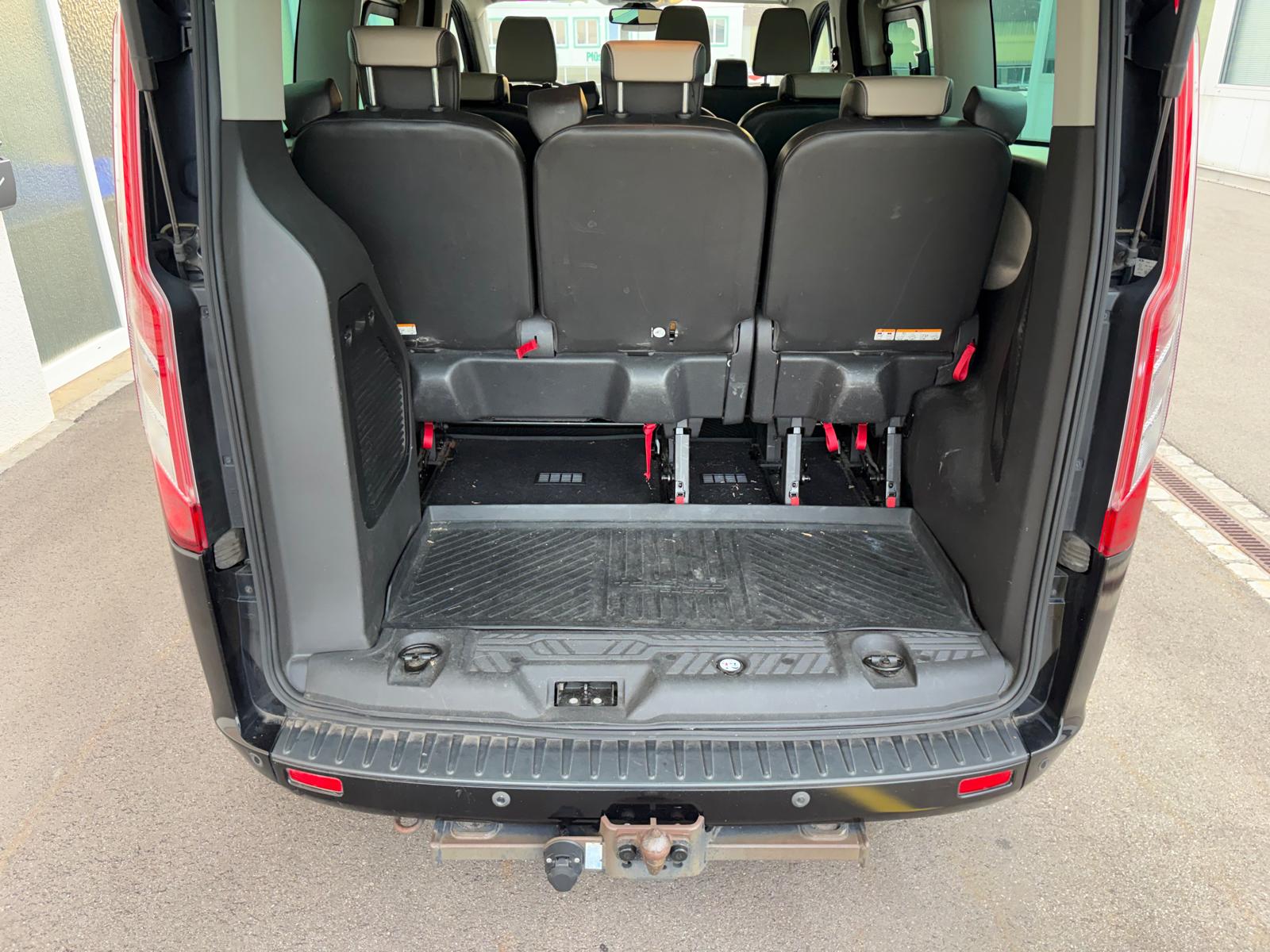 FORD Tourneo Custom 300 L1H1 Limited AHK 2200 KG-image-11