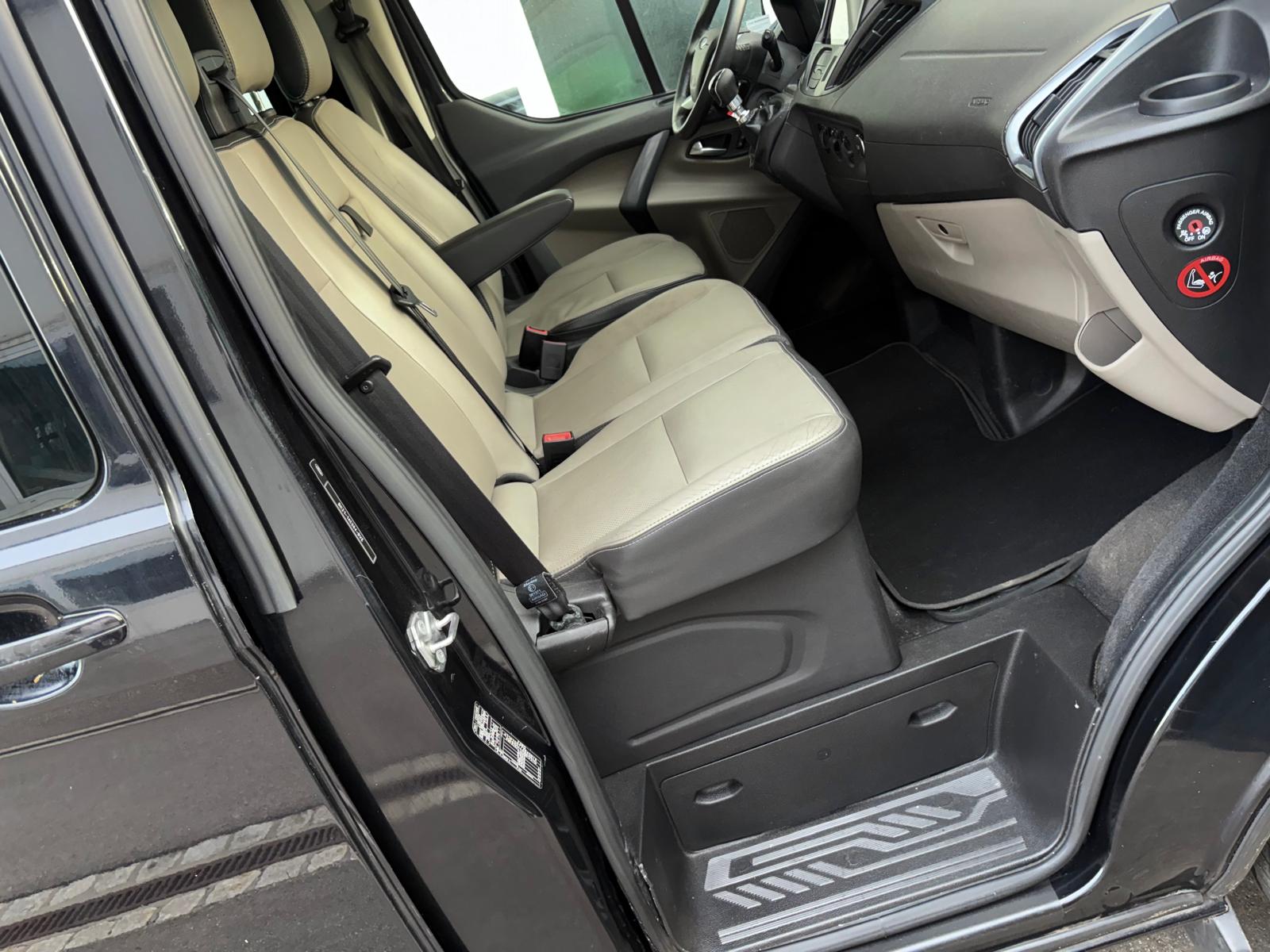 FORD Tourneo Custom 300 L1H1 Limited AHK 2200 KG-image-8
