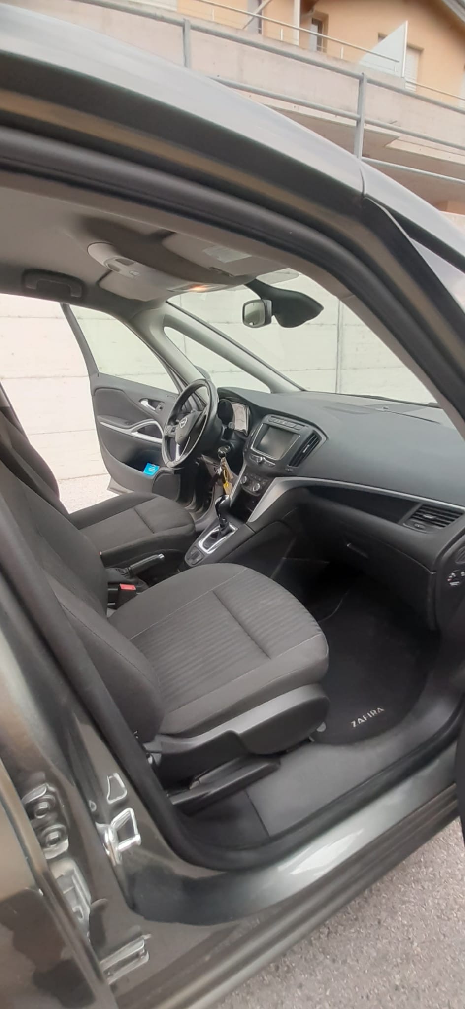 OPEL ZAFIRA-image-2