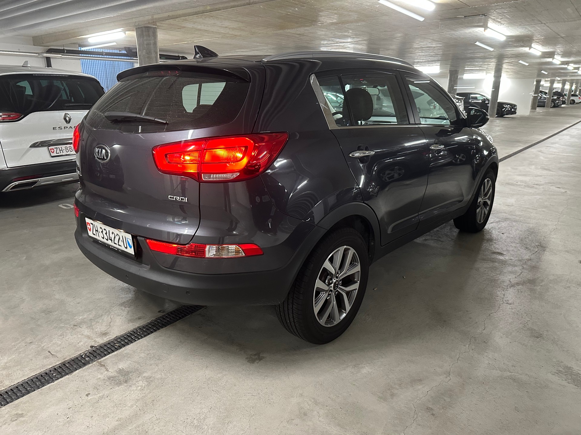 KIA Sportage 2.0 CRDi Trend 4WD Automatic-image-3