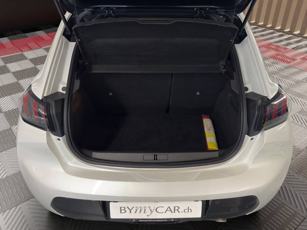 PEUGEOT 208 1.2 PureTech GT Pack-image-9