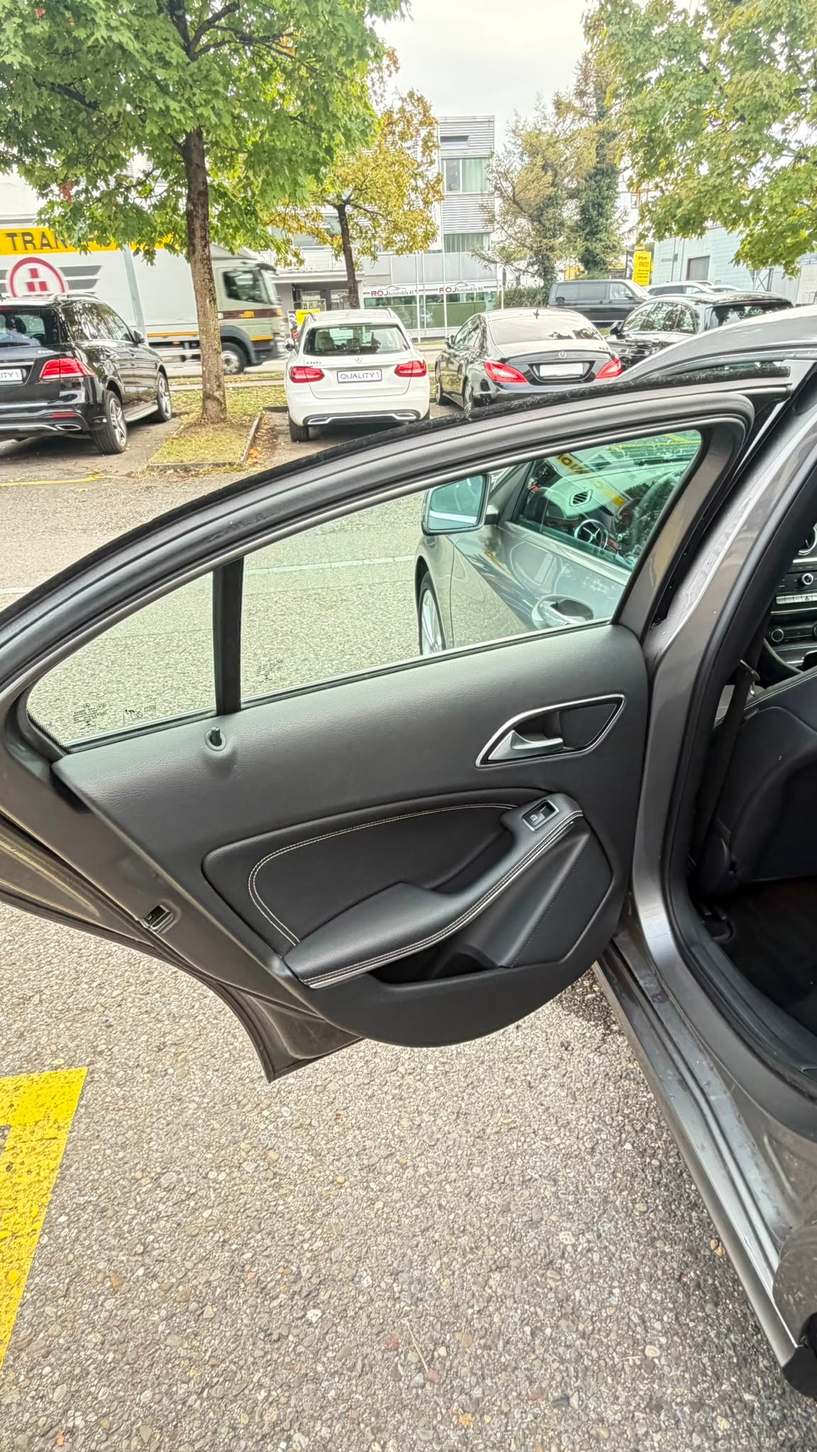 MERCEDES-BENZ A 220 Urban 4Matic 7G-DCT-image-8