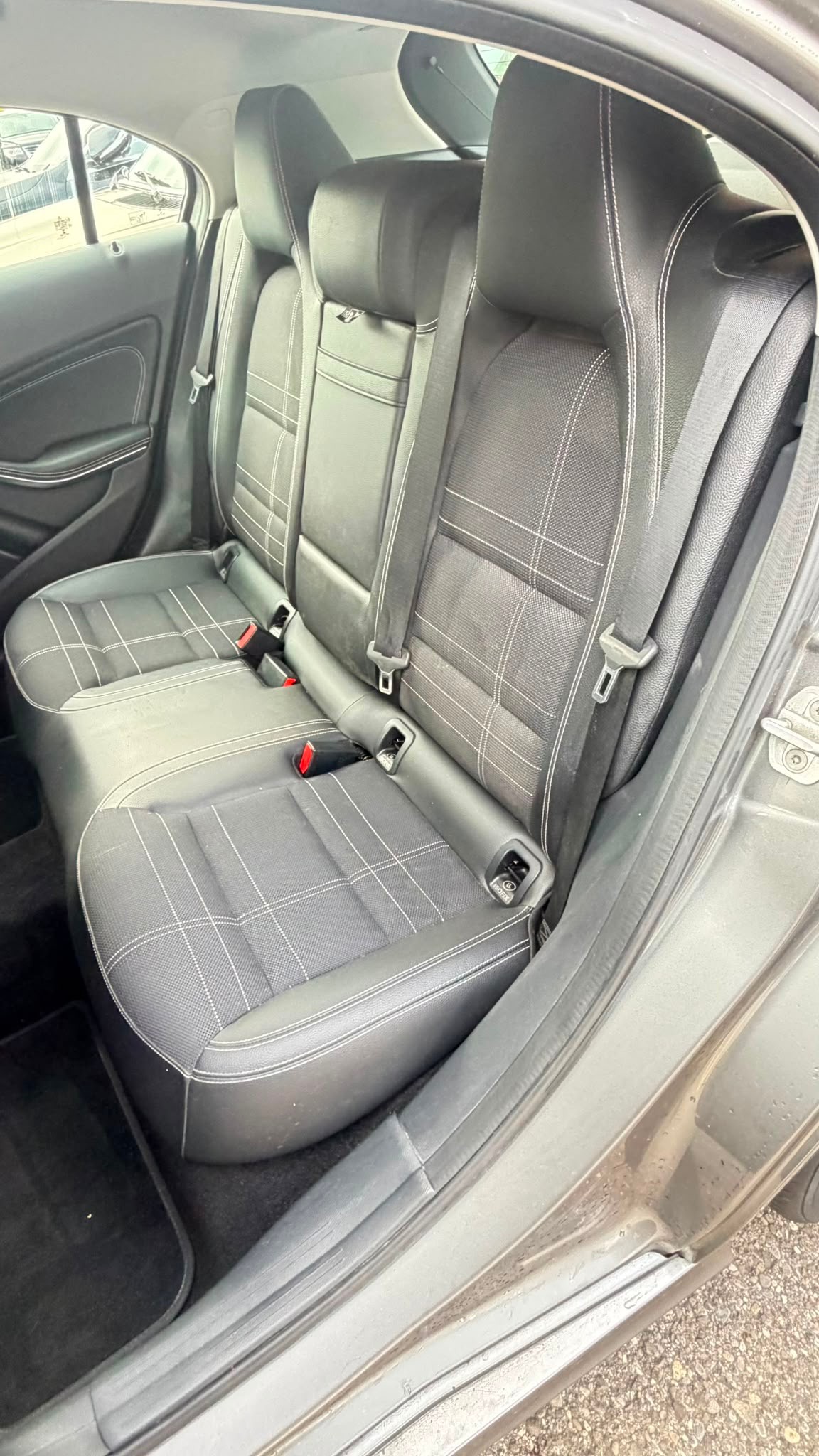 MERCEDES-BENZ A 220 Urban 4Matic 7G-DCT-image-7