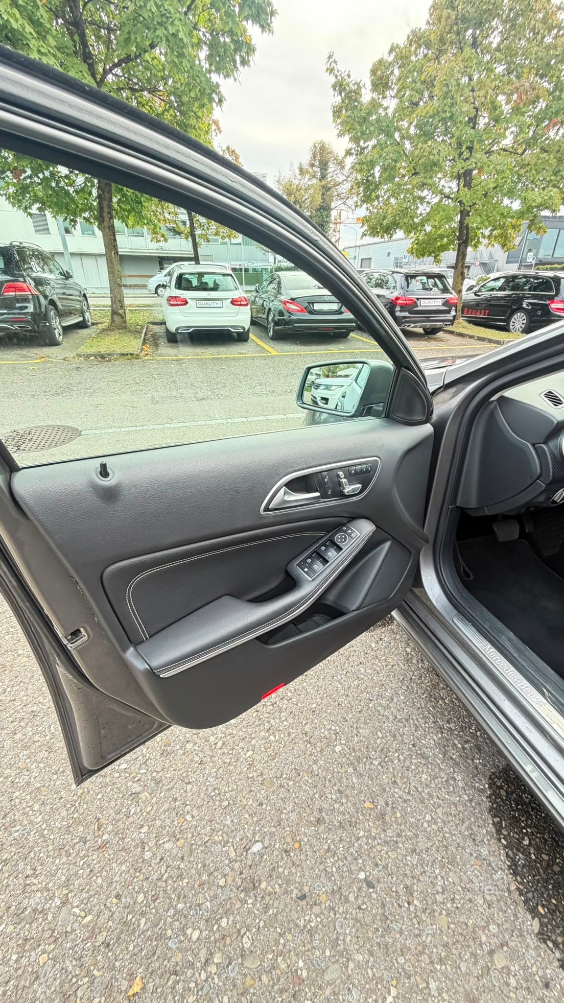 MERCEDES-BENZ A 220 Urban 4Matic 7G-DCT-image-12