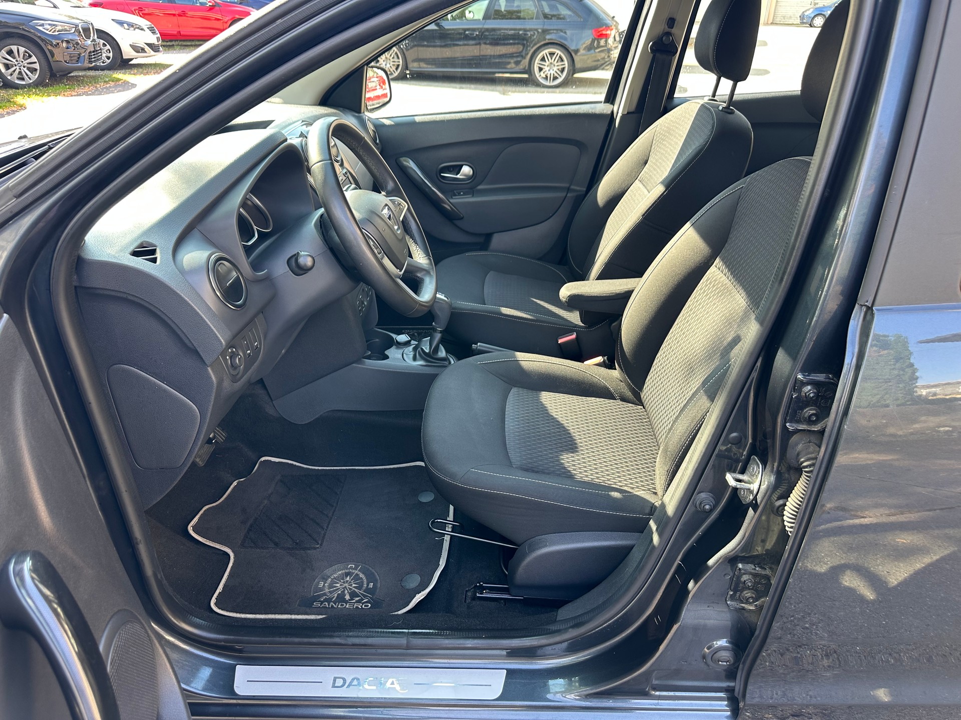 DACIA Sandero Tce 90 Ambiance Automatic-image-9