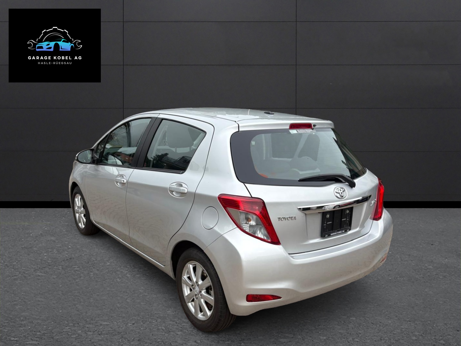 TOYOTA Yaris 1.33 Sol-image-5