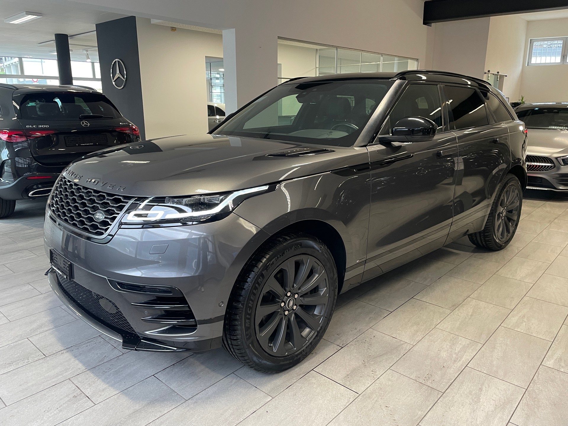LAND ROVER Range Rover Velar R-Dynamic P 250 SE Automatic-image-0