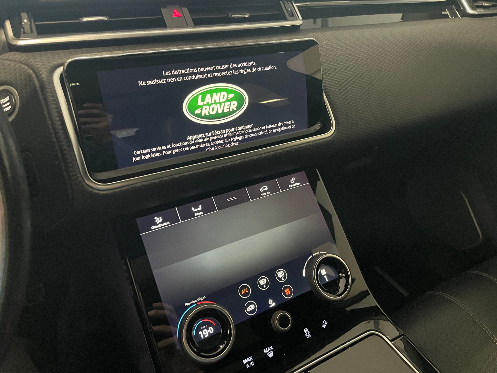 LAND ROVER Range Rover Velar R-Dynamic P 250 SE Automatic-image-14