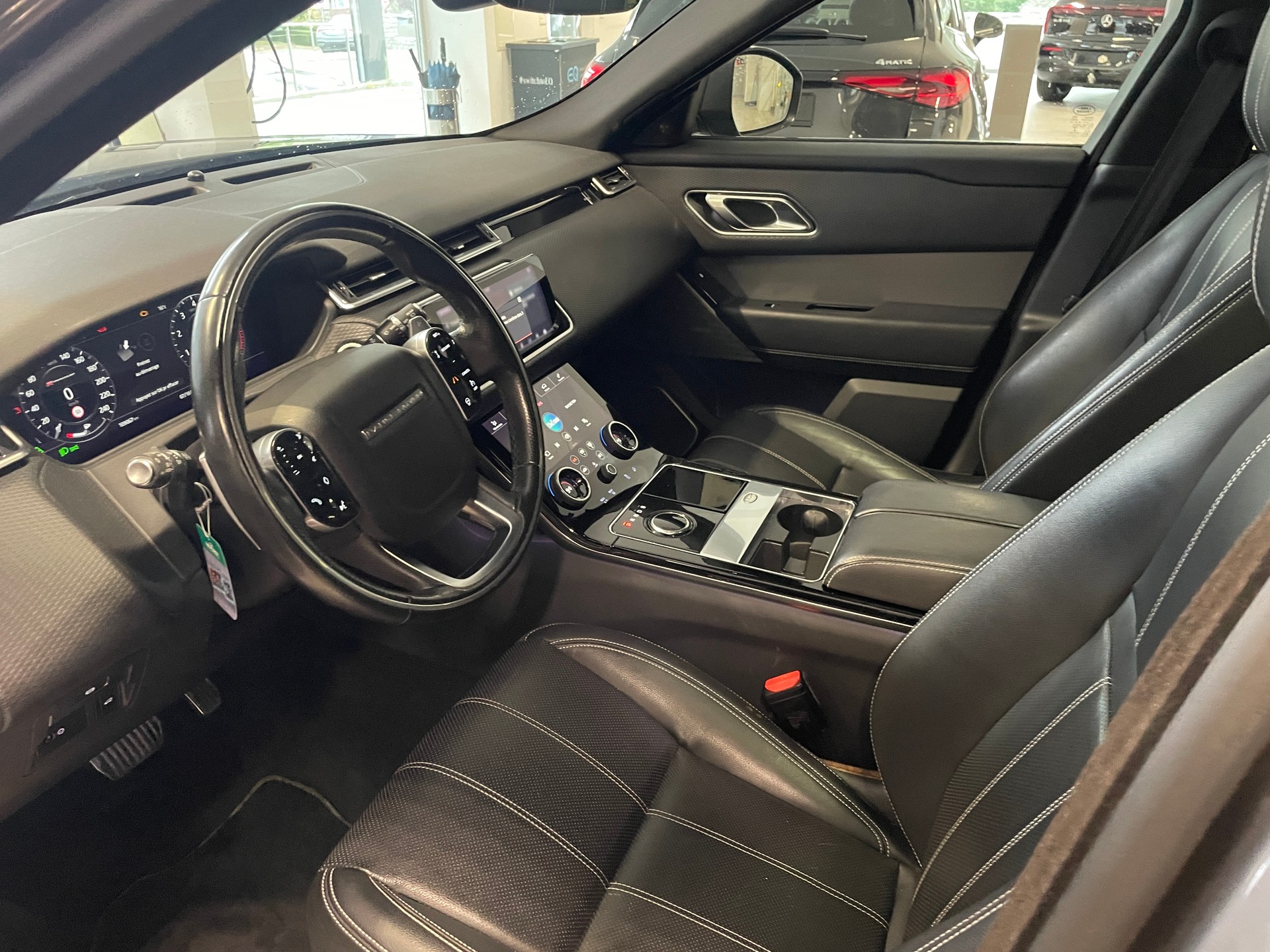 LAND ROVER Range Rover Velar R-Dynamic P 250 SE Automatic-image-9