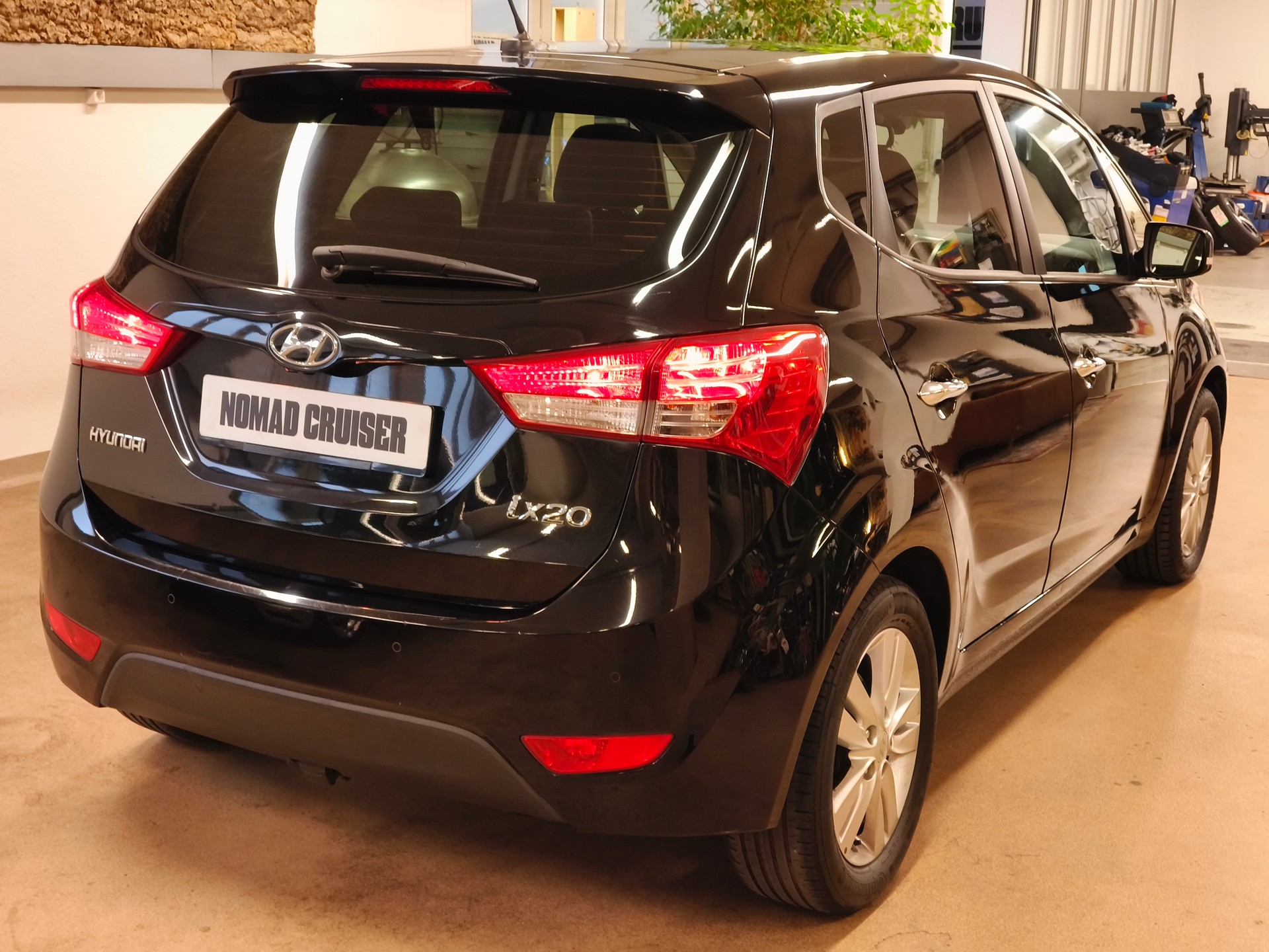HYUNDAI iX20 1.6 Premium Automatic-image-9