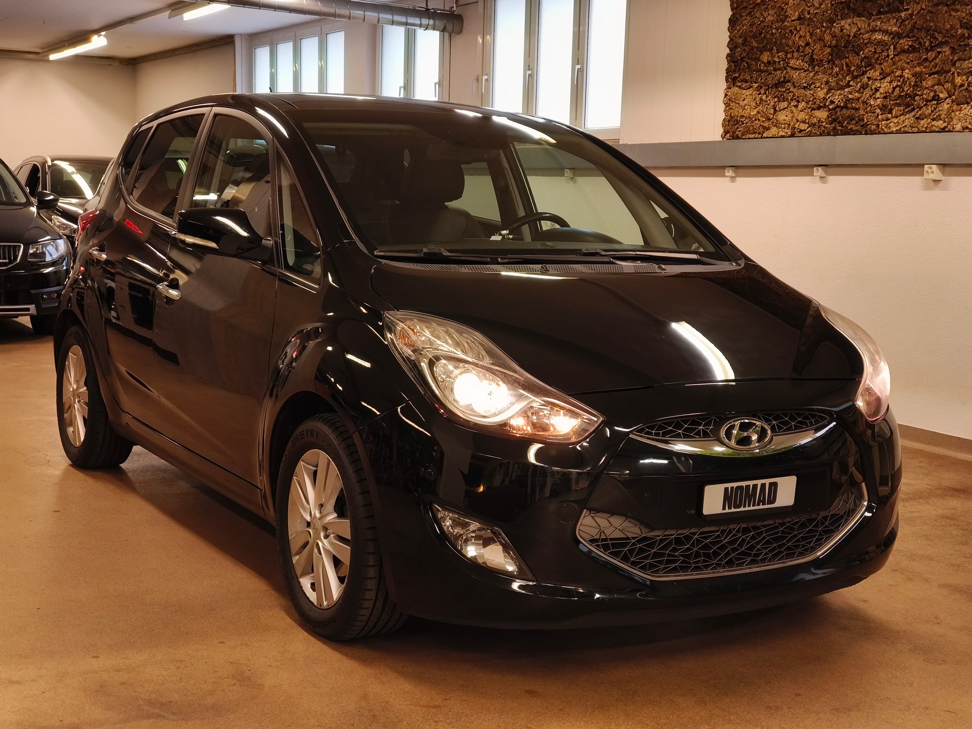 HYUNDAI iX20 1.6 Premium Automatic-image-5