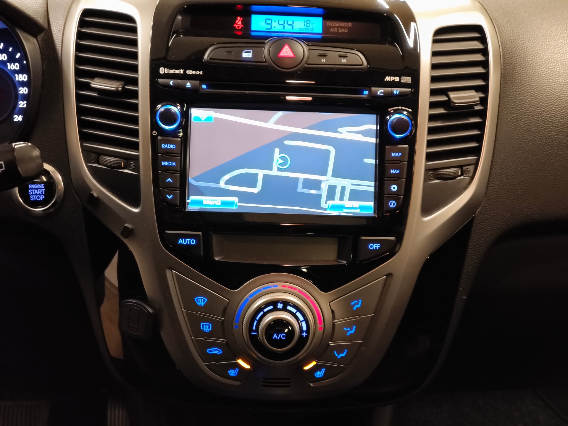 HYUNDAI iX20 1.6 Premium Automatic-image-19
